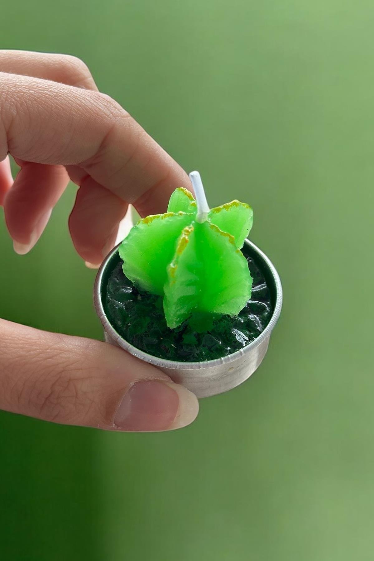 Yeşil Renk Kaktüs Figürlü Mum