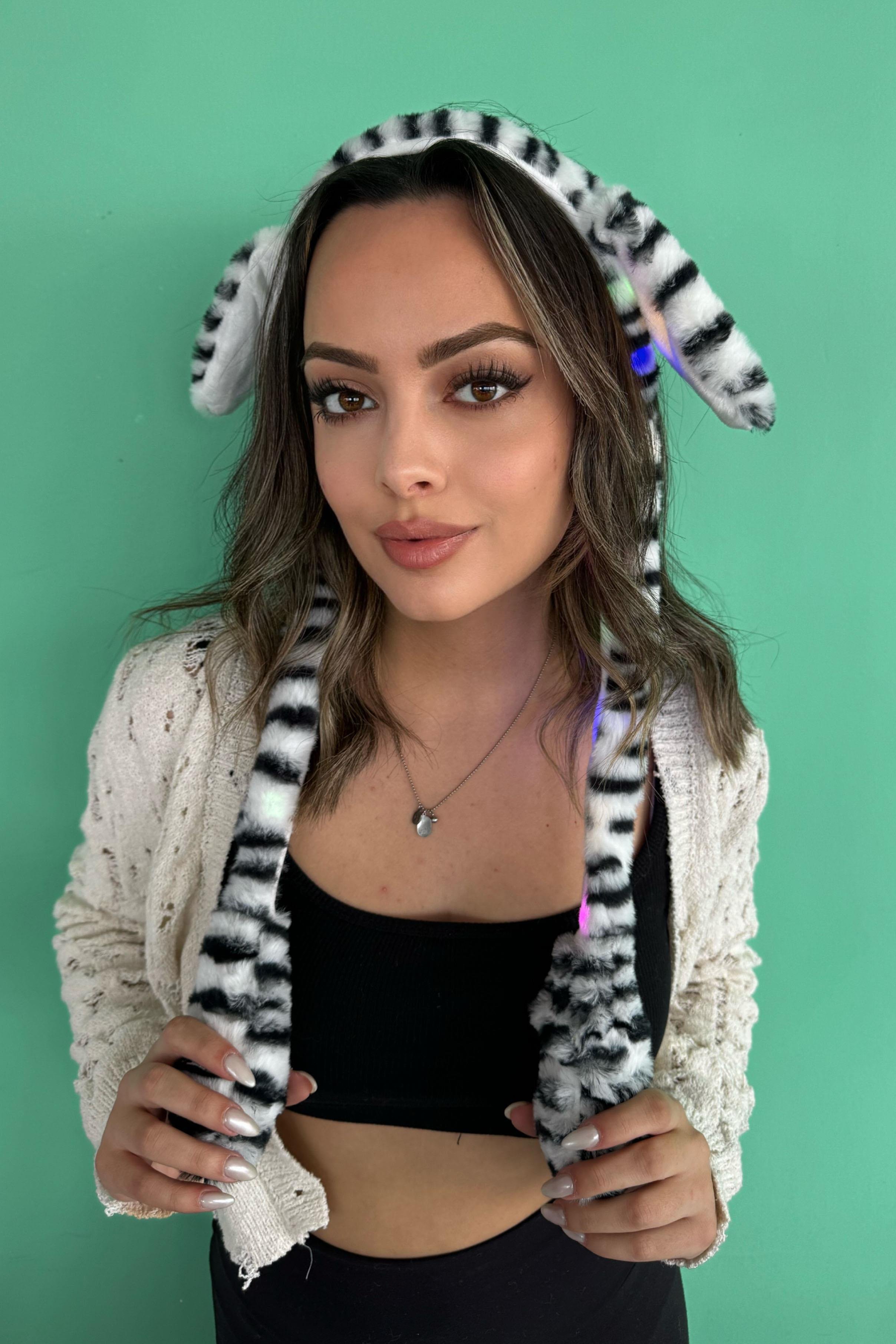 Zebra Desenli Işıklı Kulakları Oynayan Peluş Taç