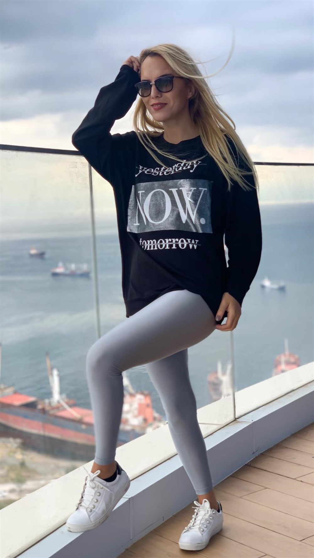 Arkası Çapraz Sweatshirt