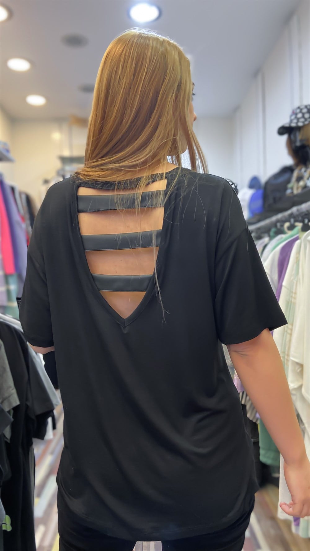 Arkası Detsaylı Chic Tshirt