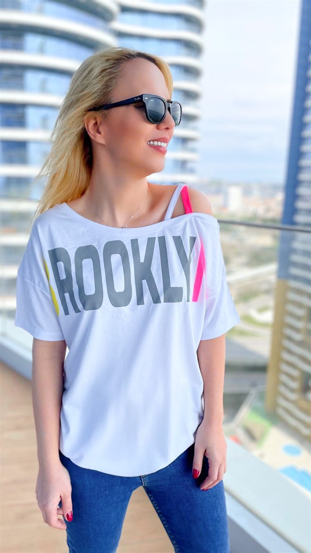 Brooklyn Omuz Detaylı Tshirt