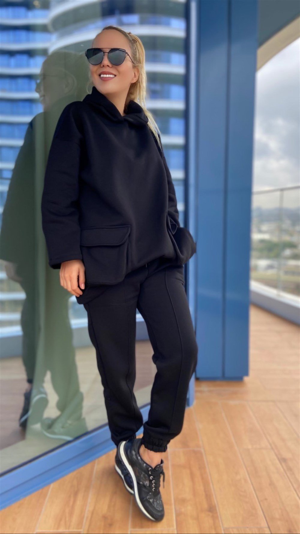 Cep Detaylı Kapşonlu Sweat