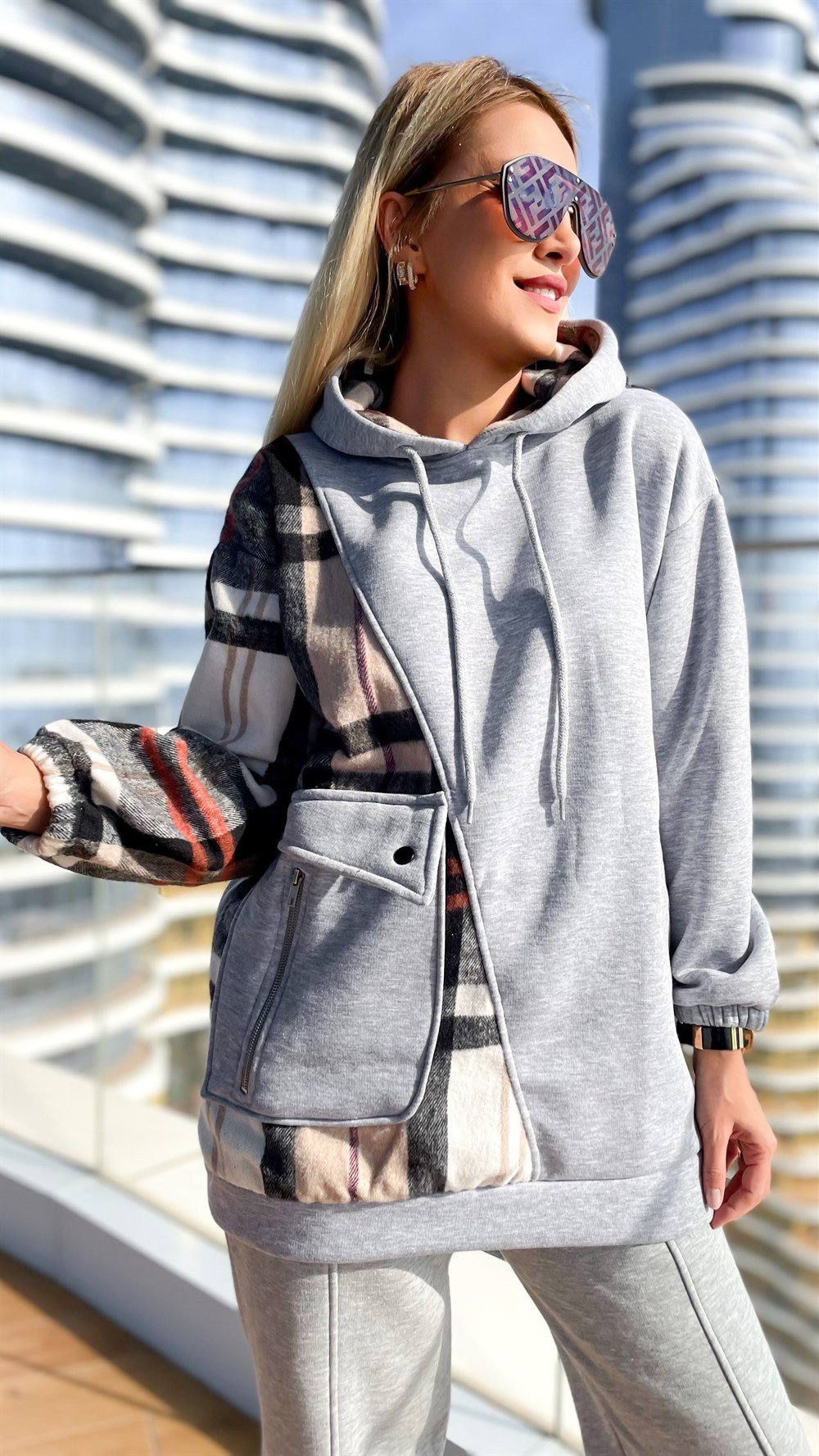 Cep Detaylı Sweat