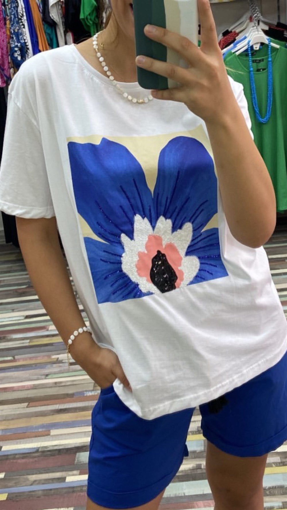 Çiçek Desen Tshirt