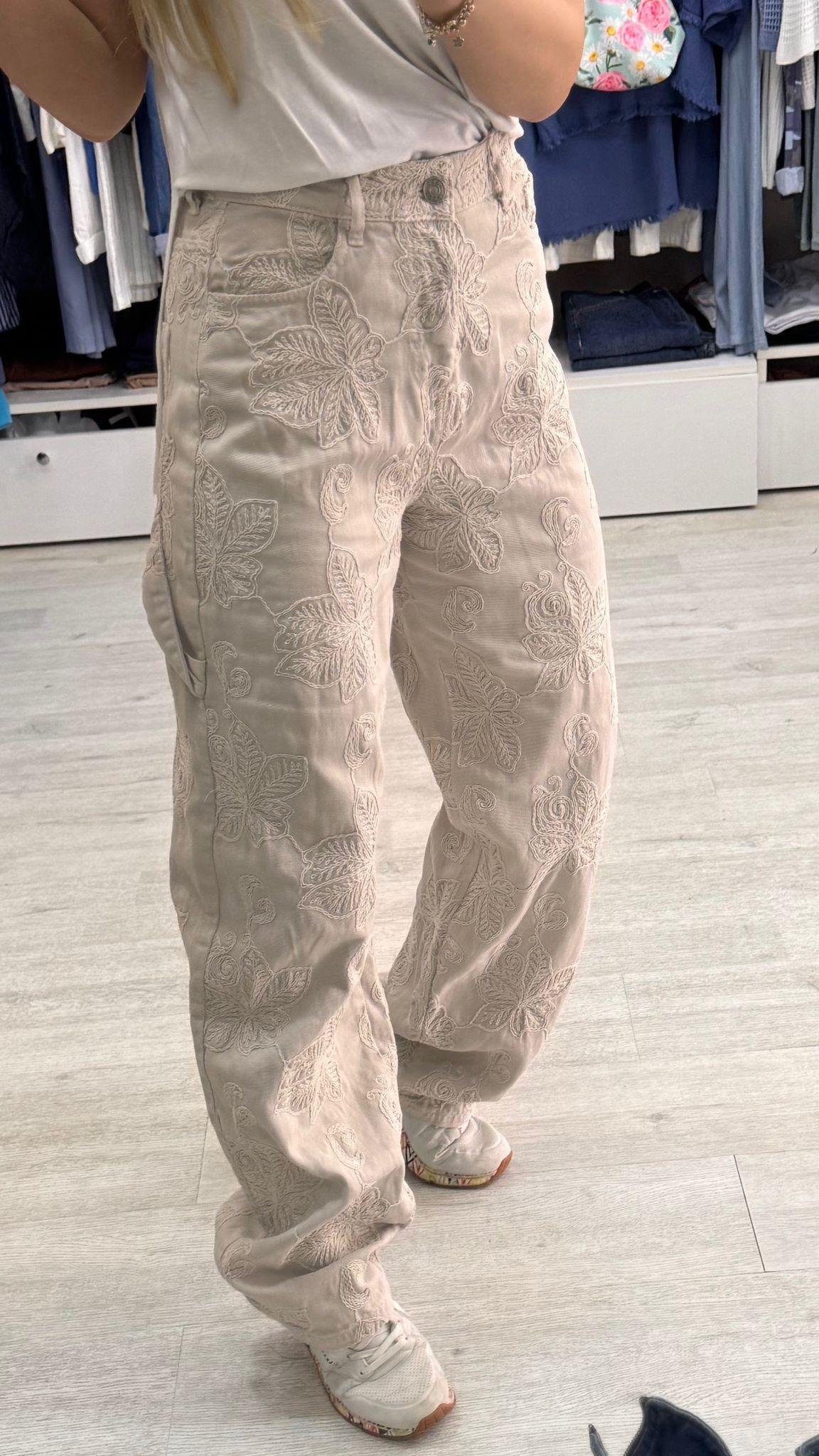 Çiçek Desenli Pantolon 