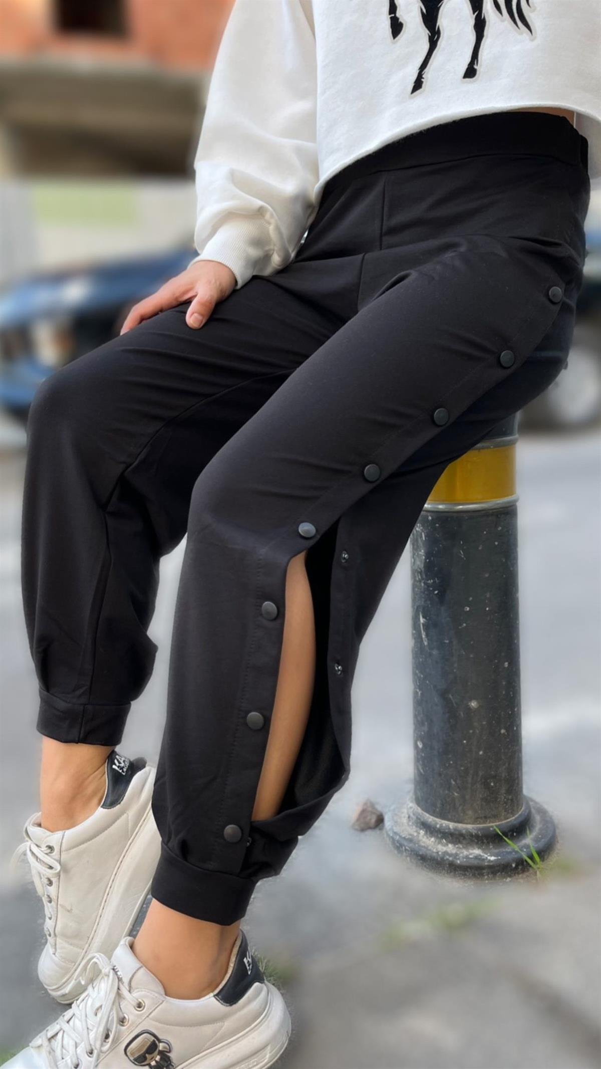 Düğmeli Eşofman Altı 