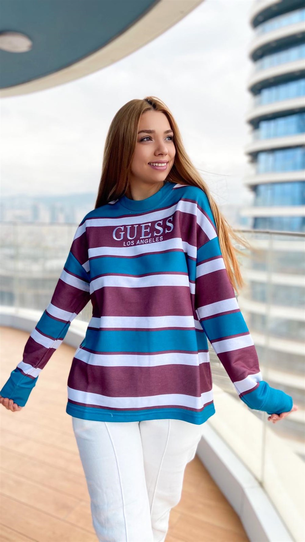 Guess Sweatshirt 