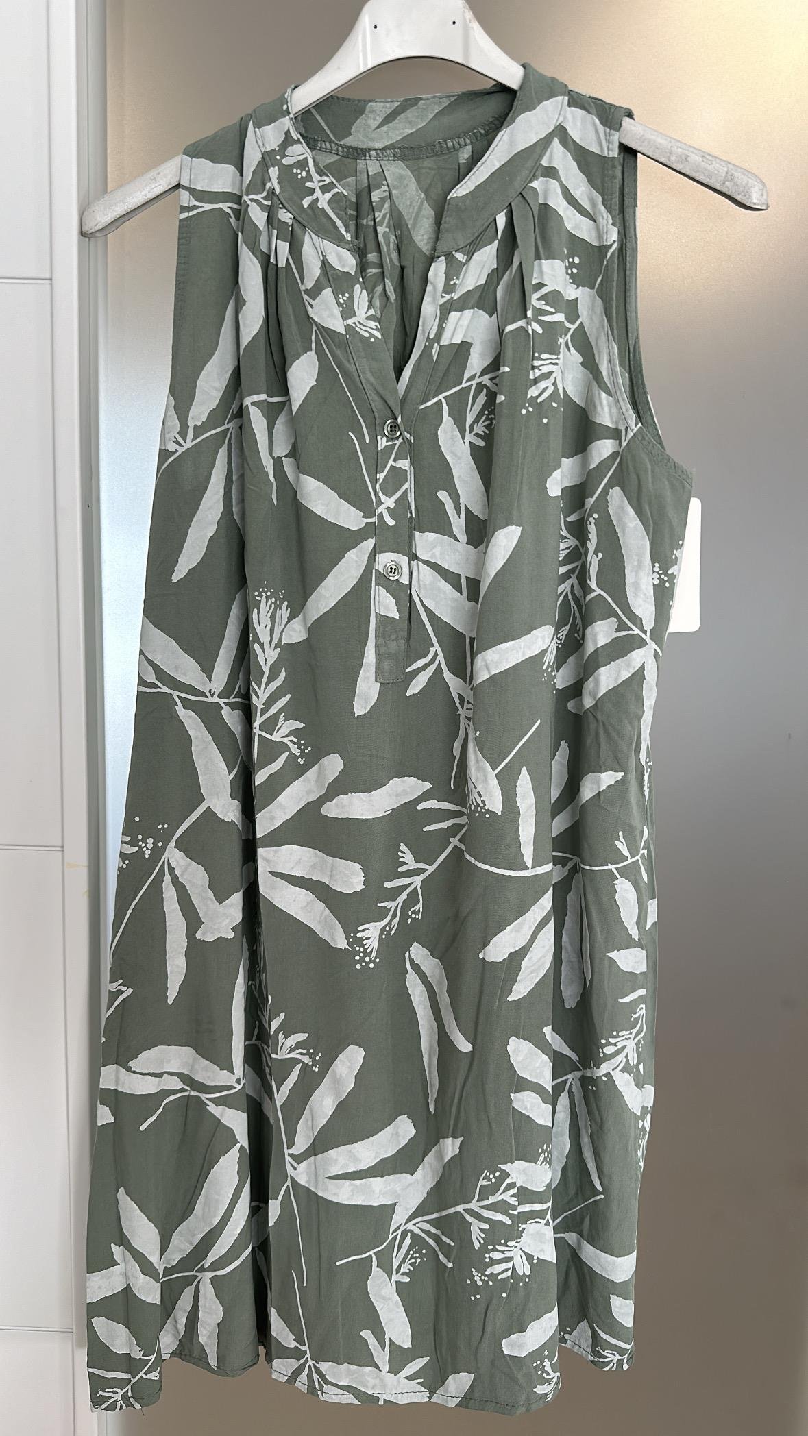 İthal Elbise Yaprakli