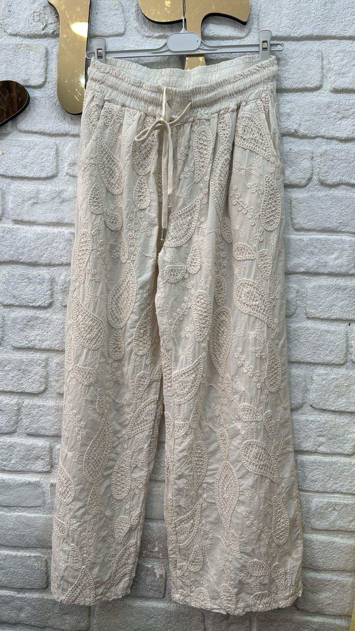 İthal İşleme Kabartmali Pantolon 