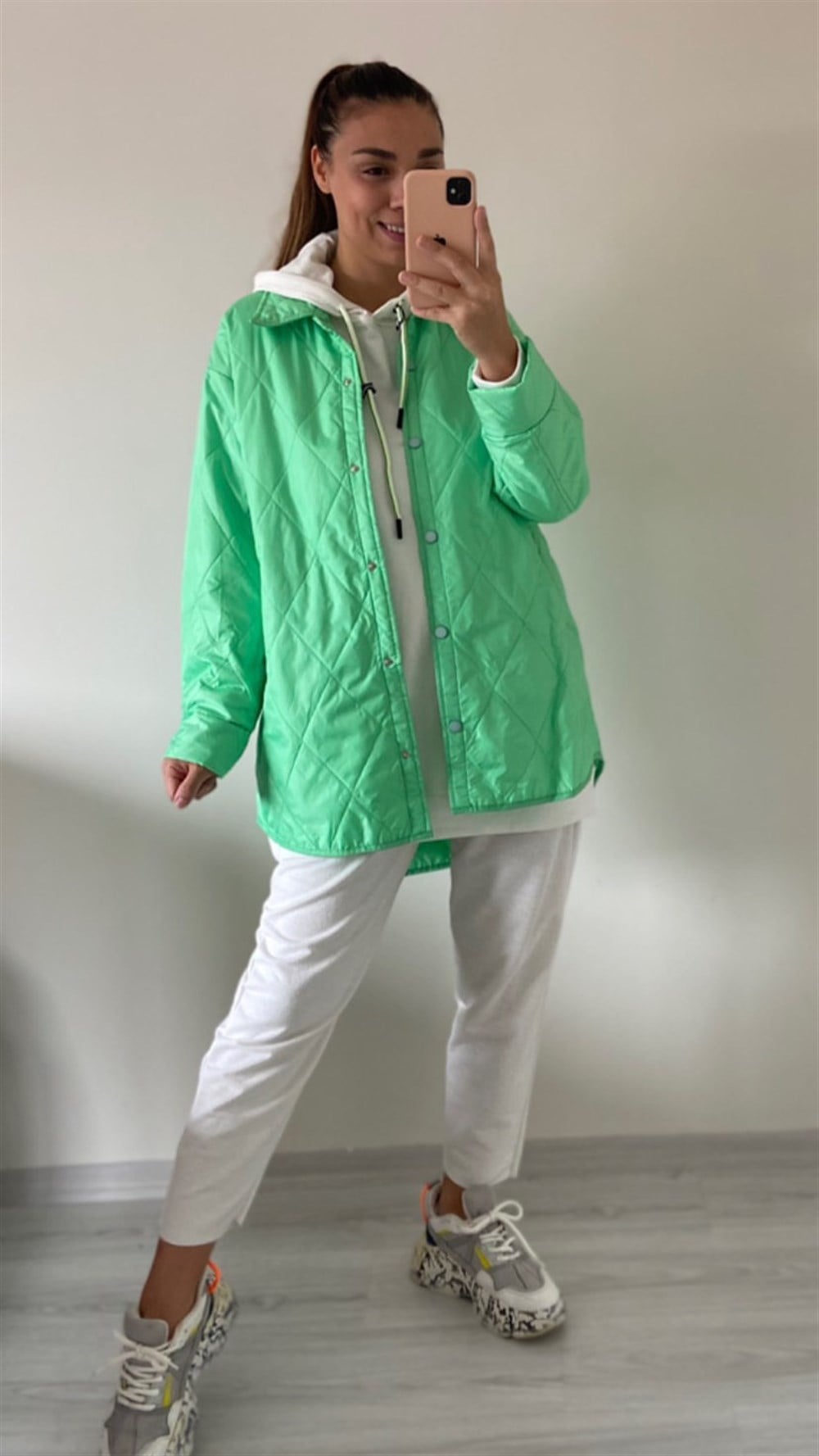 Kapıtone Mont Neon
