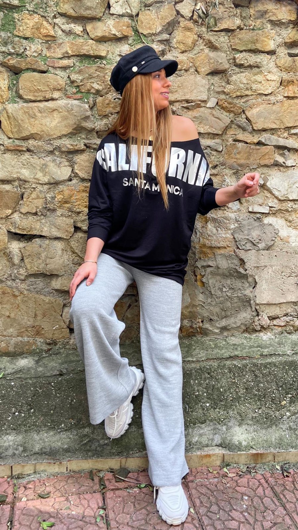 Kayık Yaka Sweatshirt
