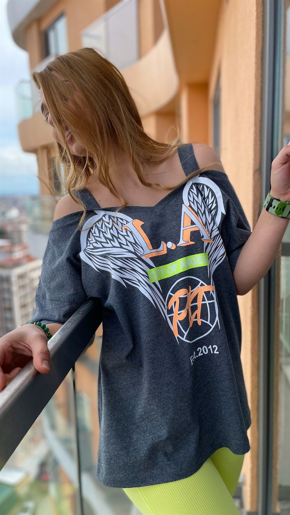L A Kol Detay T-shirt