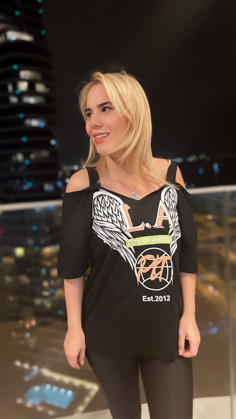 L A Kol Detay T-shirt