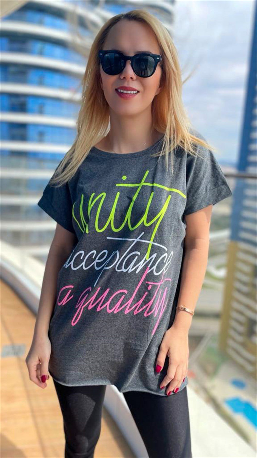 Neon Şeritli Unity T-shirt