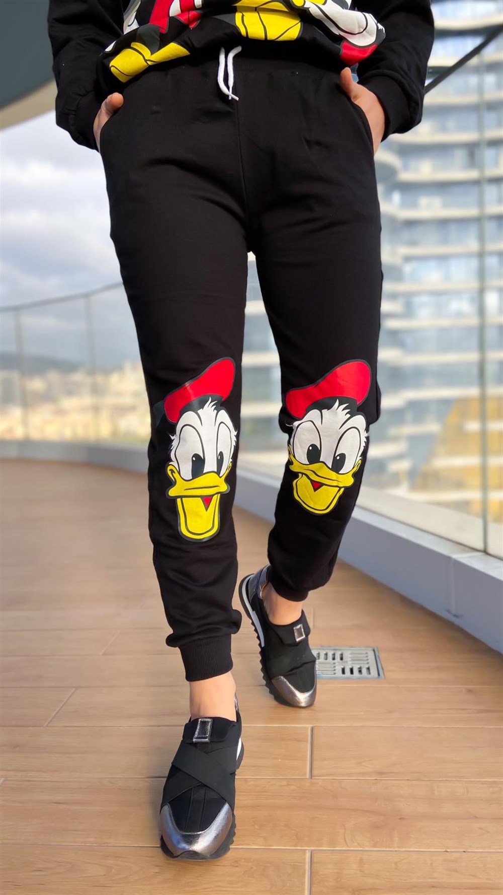 Noce Mickey Takım