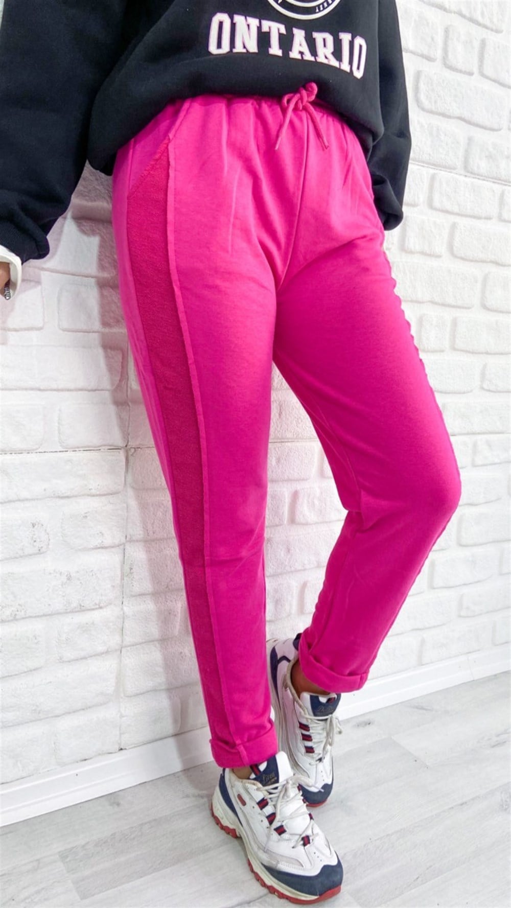 Pembe Eşofman