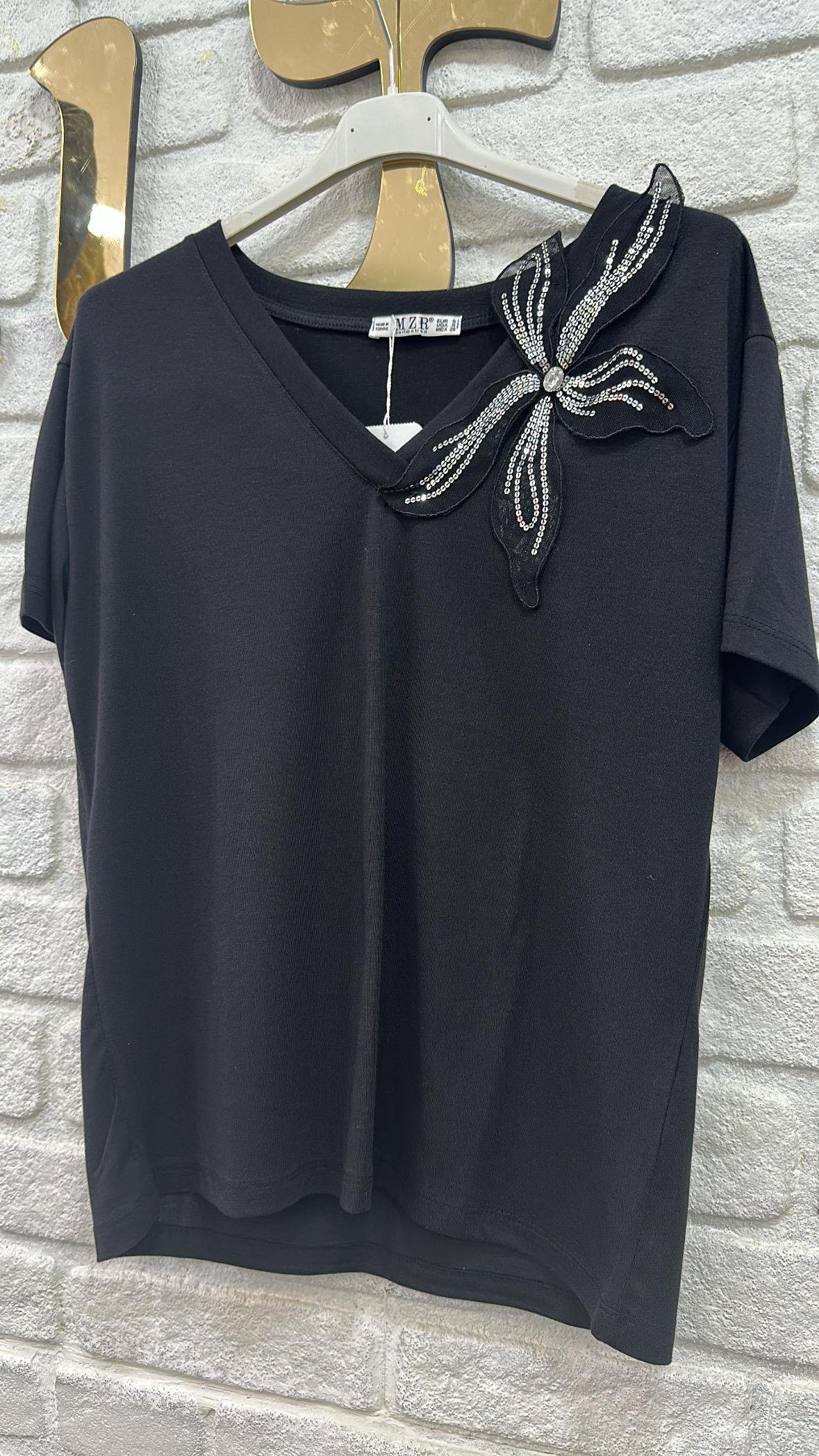 Siyah Taşli Tshirt 