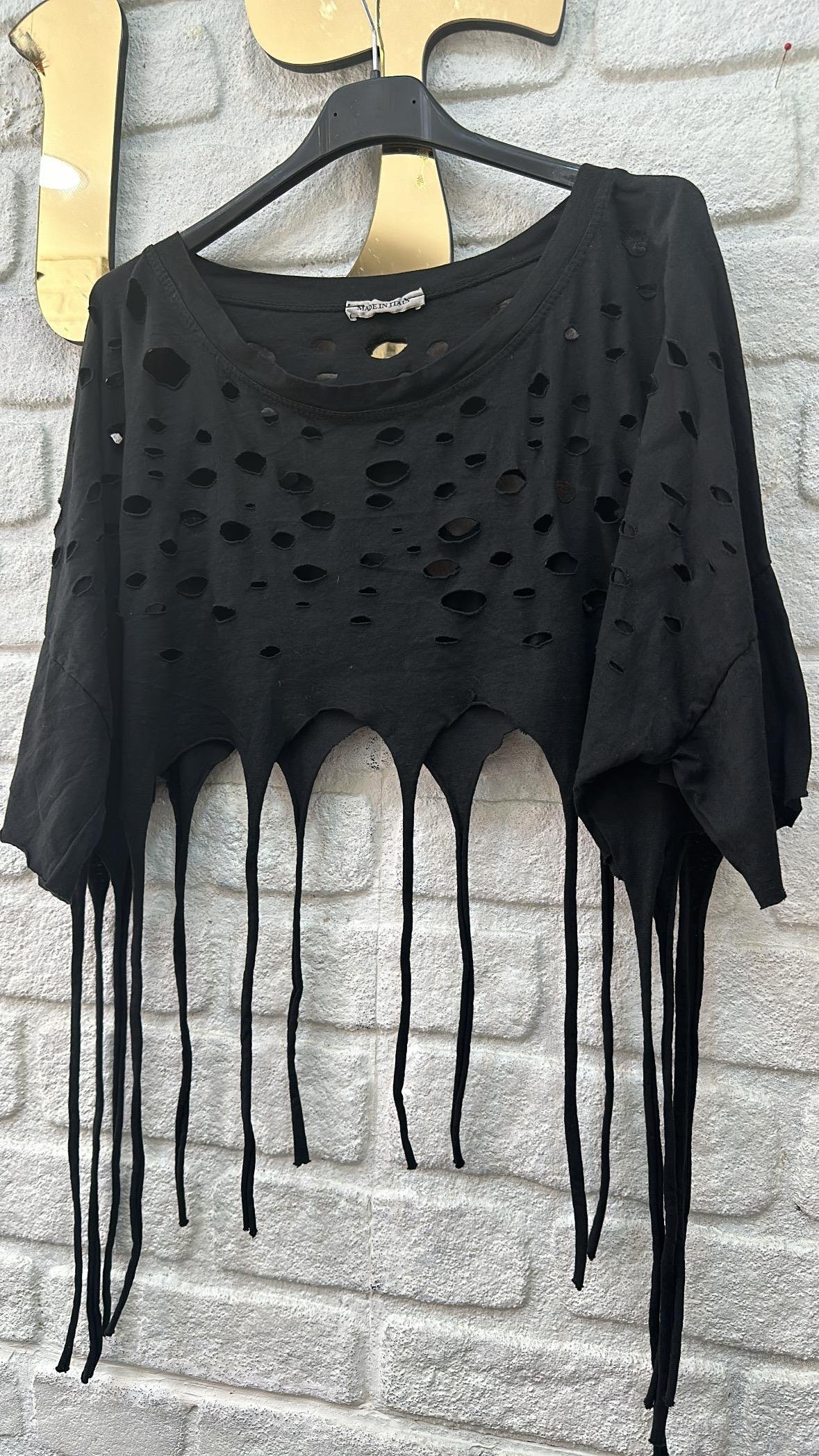 Tasarım Püsküllü Kısa Tshirt
