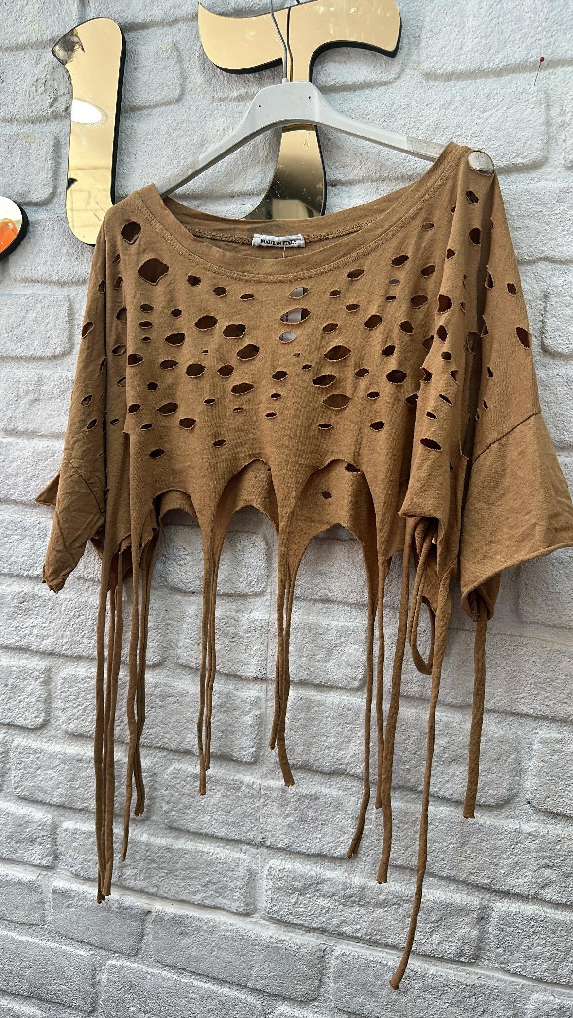 Tasarım Püsküllü Kısa Tshirt