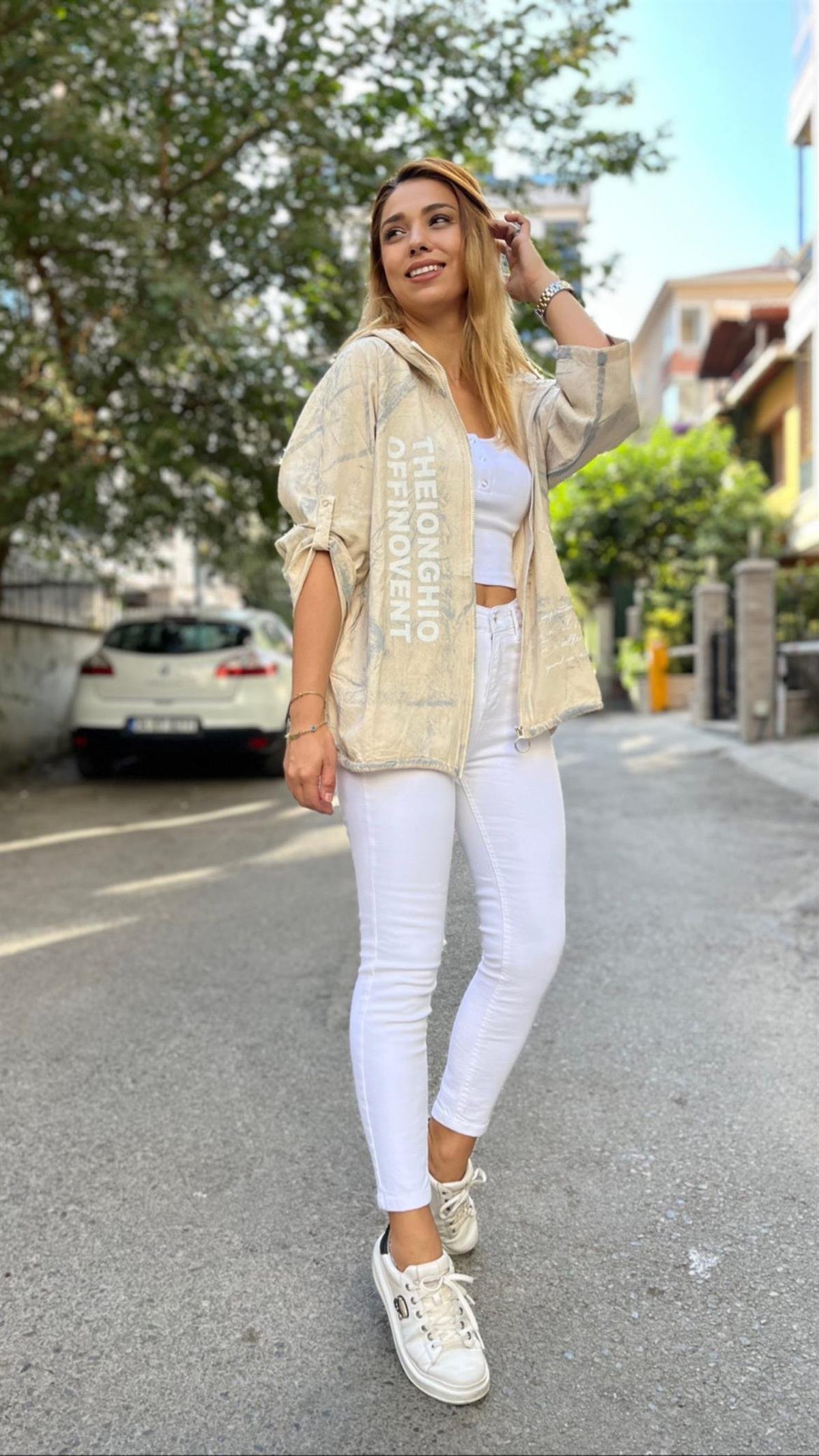 Yazıli Mevsimlik Ceket