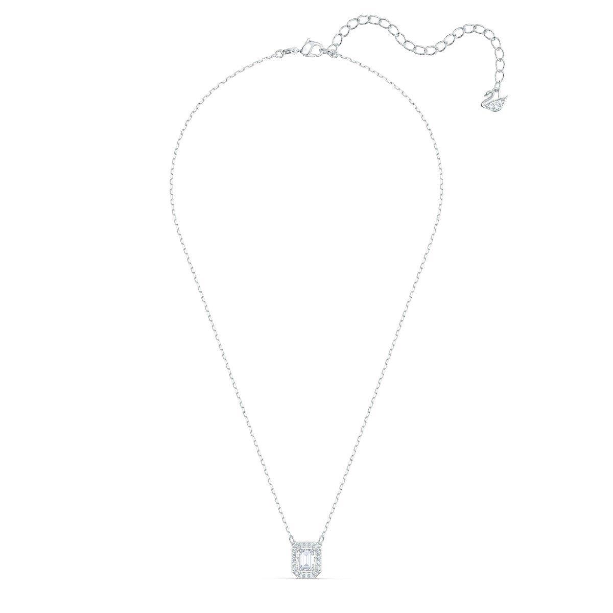MarkasızMillenia Kolye Swarovski Zirconia Kare Beyaz Rodyum Kaplama | ÜnçerlerMillenia Kolye Swarovski Zirconia Kare Beyaz Rodyum Kaplama
