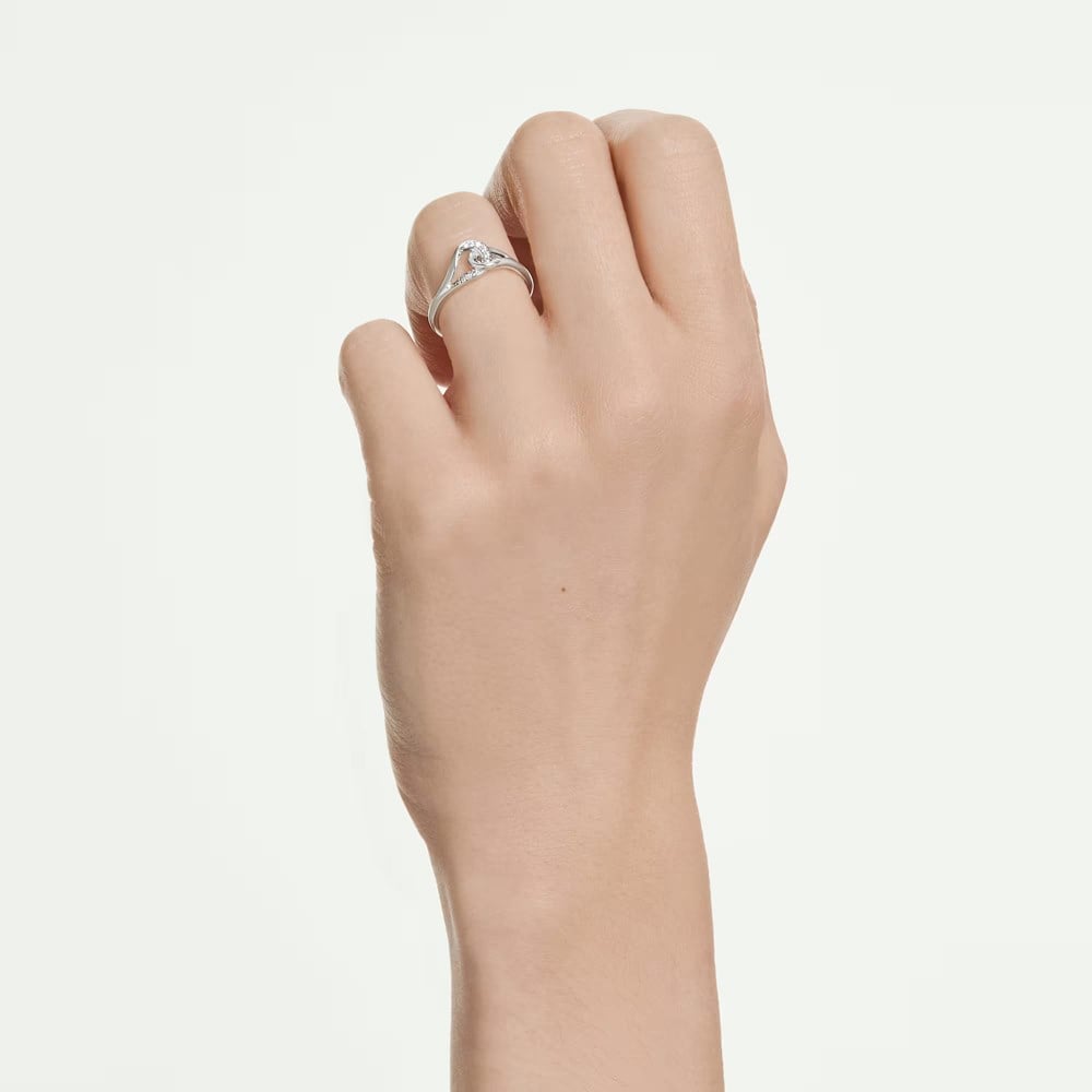 SwarovskiSwarovski Classica Yüzük Yuvarlak kesim, İç içe geçmiş, Beyaz, Saf gümüş