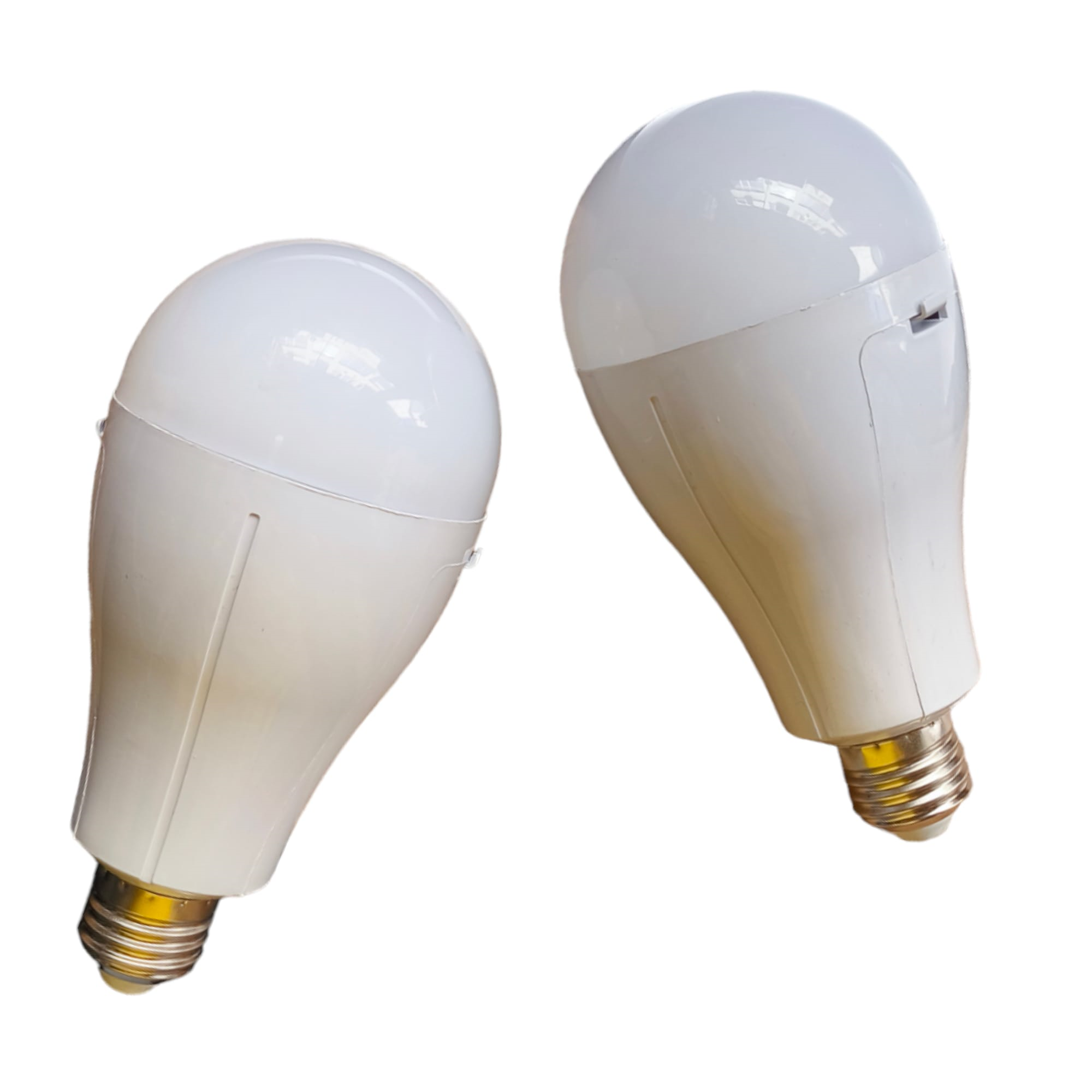 German E27 Şarjlı Led Ampul  30W | 1650 Lümen | 6500k | 80 Ra | 25000 Saat Yanma Süresi | 2x2000mAh 18650 Pil Dahil