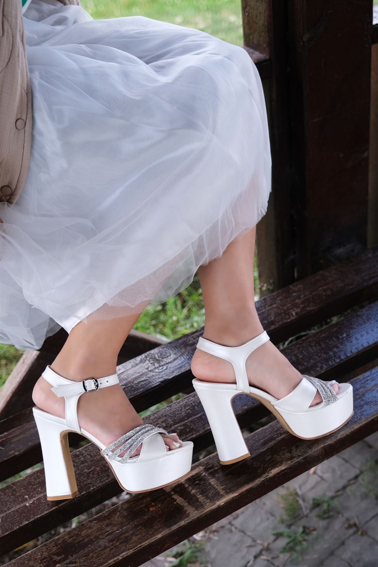575-beyaz taşlı platform gelin ayakkabı