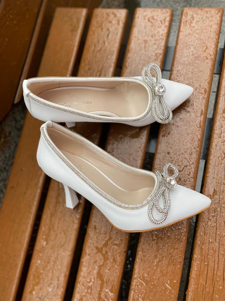 603-beyaz kadın stiletto