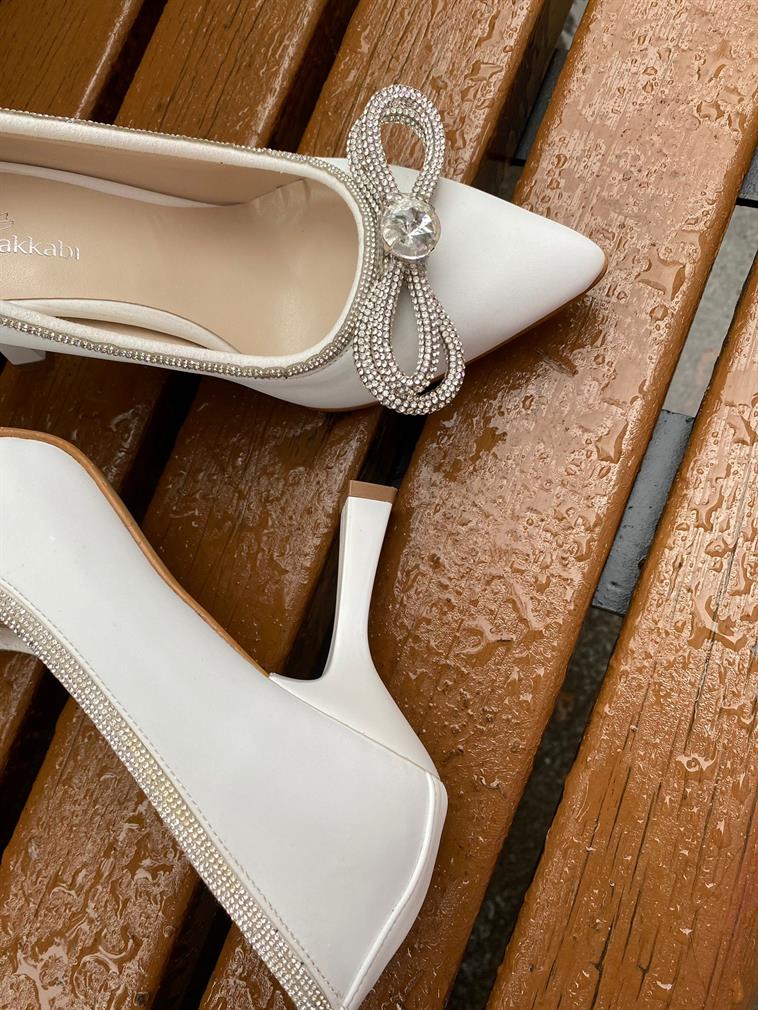 603-beyaz kadın stiletto