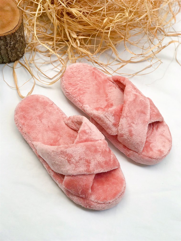 Pembe Peluş Kadın Ev Terliği