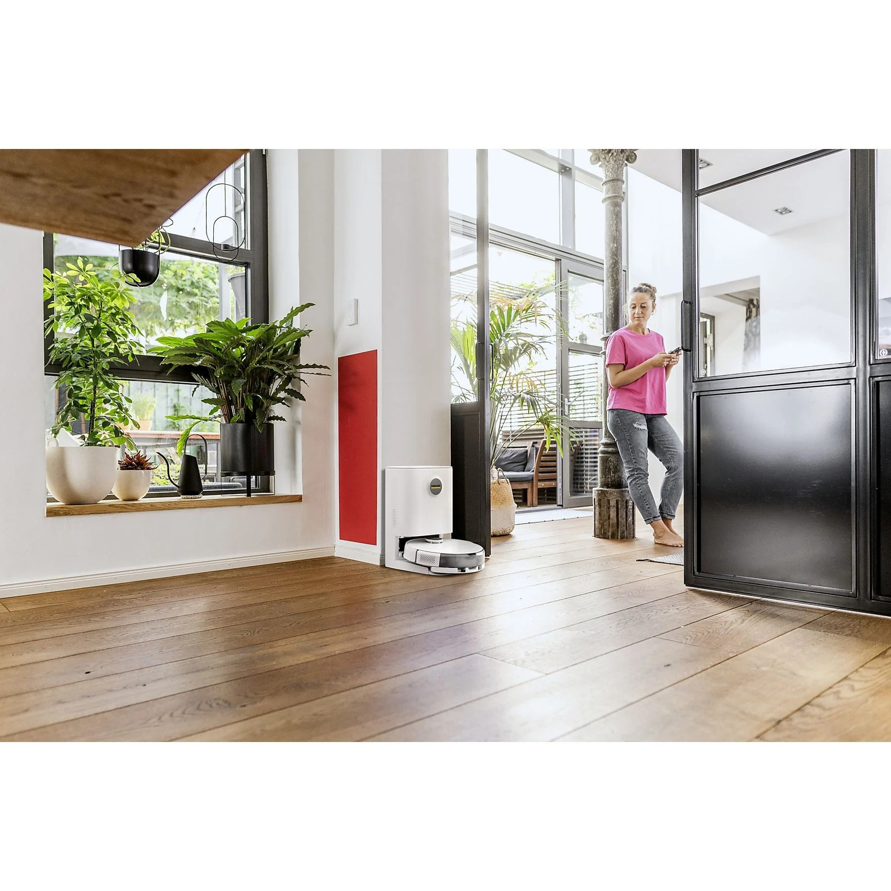 Karcher RCV 5 Suction Station (Çöp İstasyonlu) Robot Süpürge 