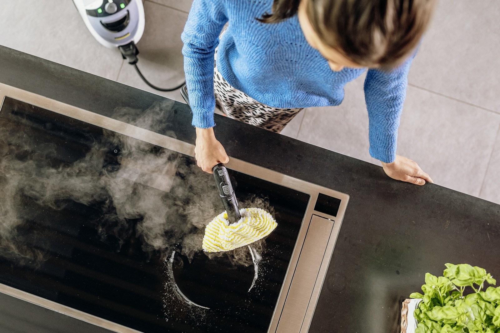 Karcher SC 5 EasyFix Iron Plug EU Buharlı Temizleme Makinesi Beyaz 