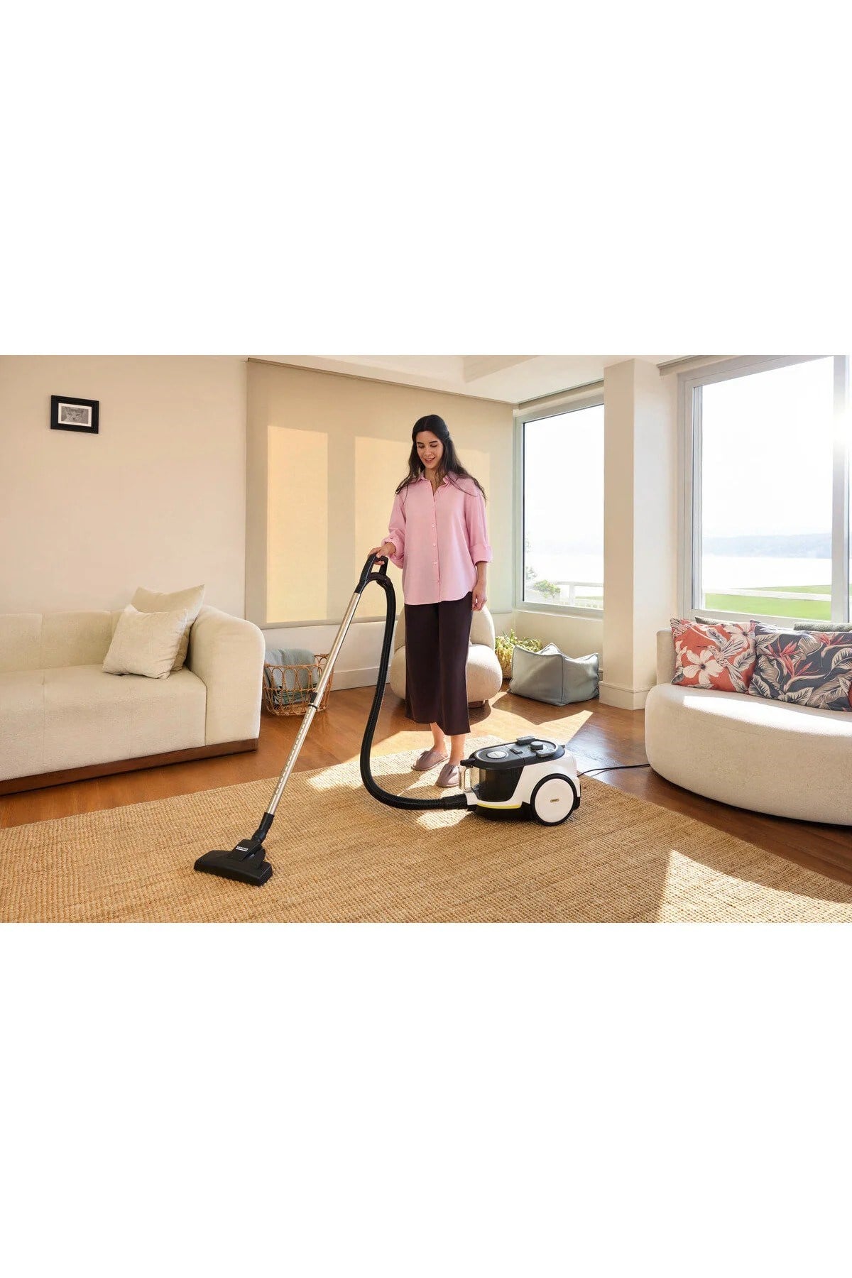 Karcher VCC 4 CycloneX Toz Torbasız Turbo ve LED Başlıklı Elektrikli Süpürge 