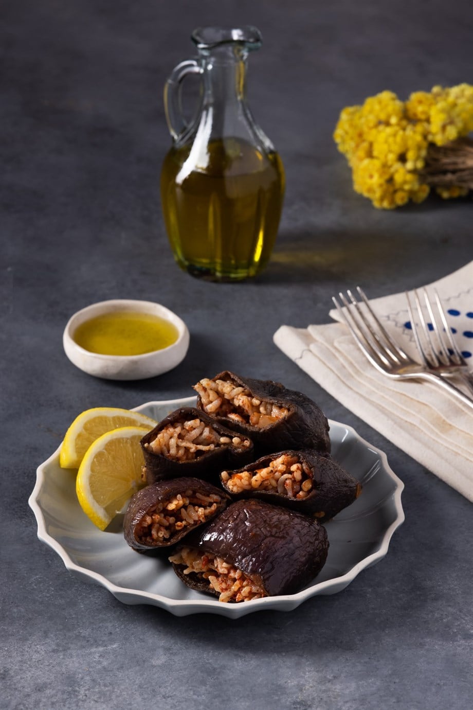 Zeytinyağlı Kuru Patlıcan Dolma El Yapımı 650 gr