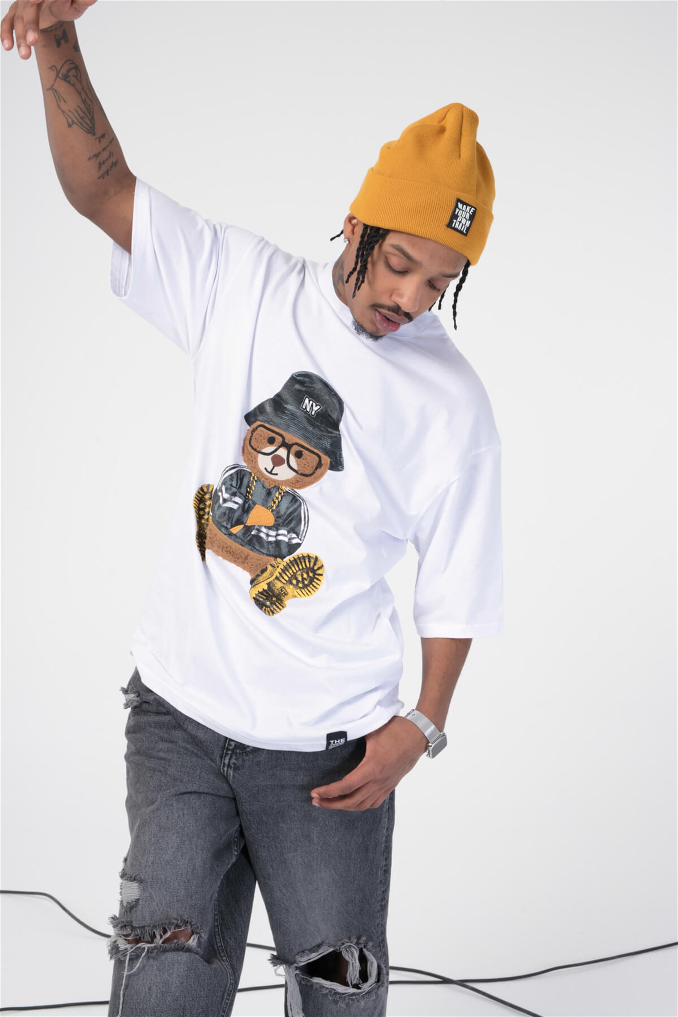 The Champ Teddy  Unisex Tshirt Beyaz