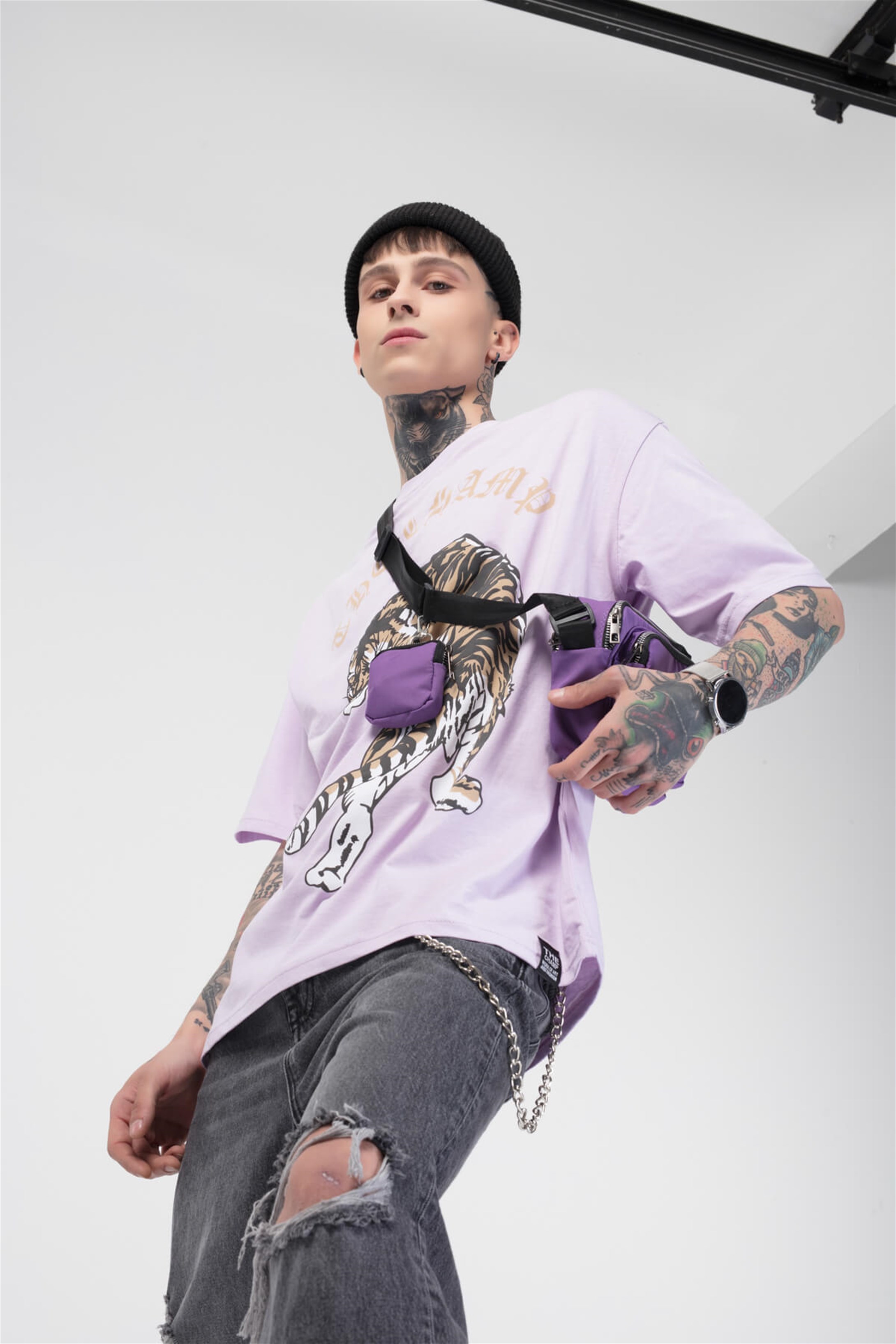 The Champ Tiger Unisex Tshirt Lila