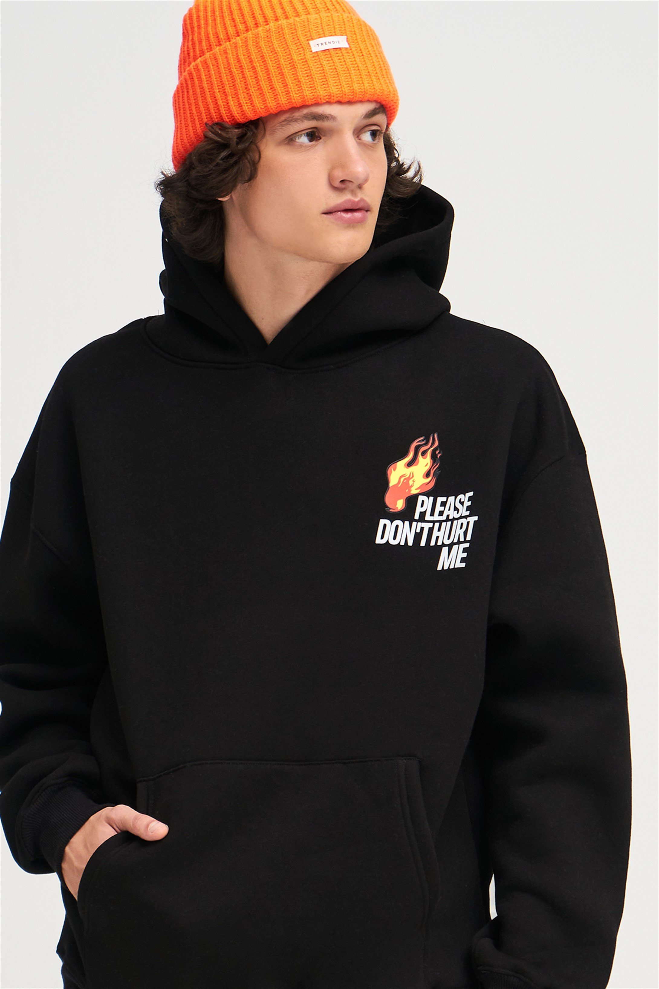 Trendiz Please Dont Hurt Me Unisex Sweatshirt Siyah