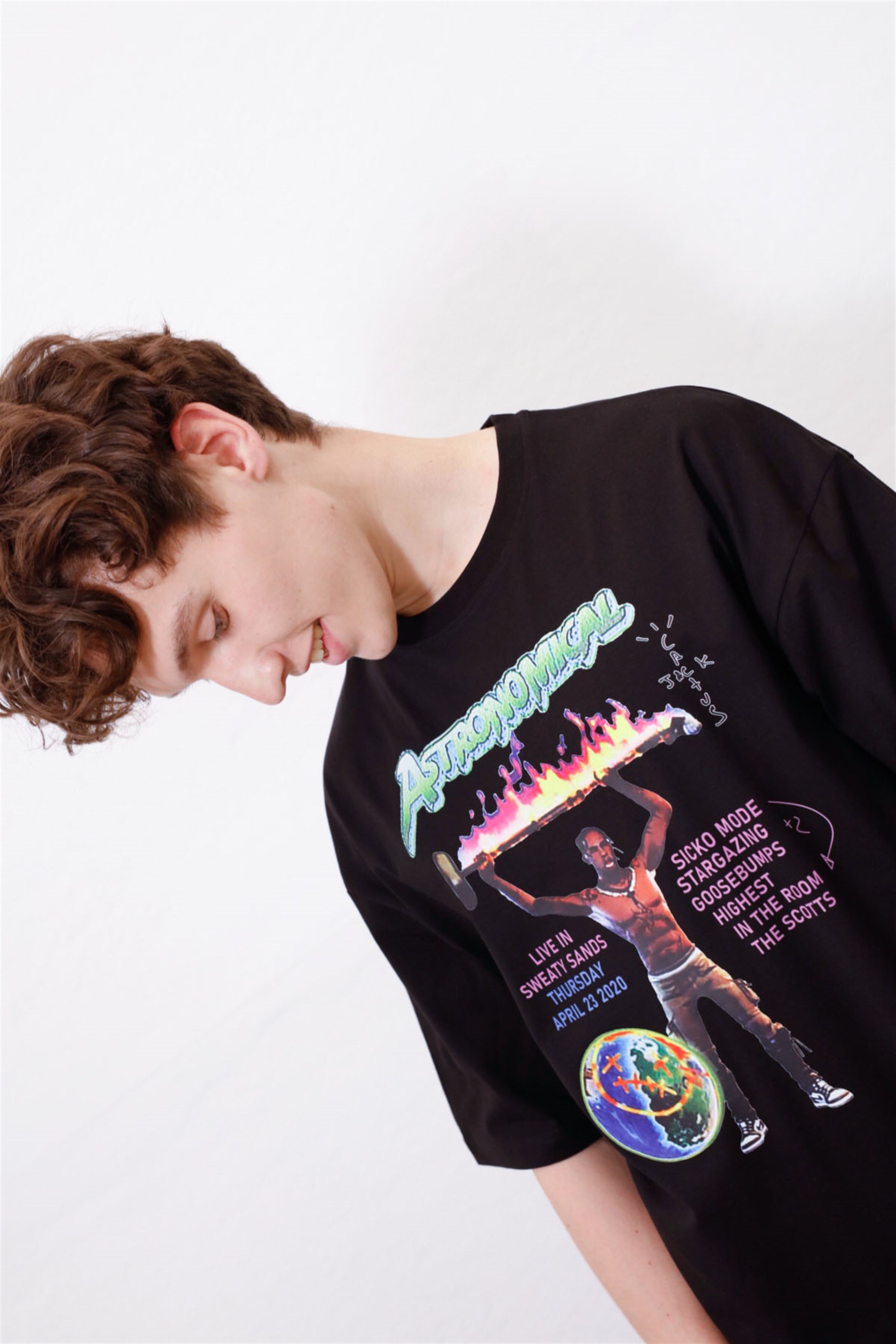 Trendiz Unisex Astronomical 2020 Siyah Tshirt