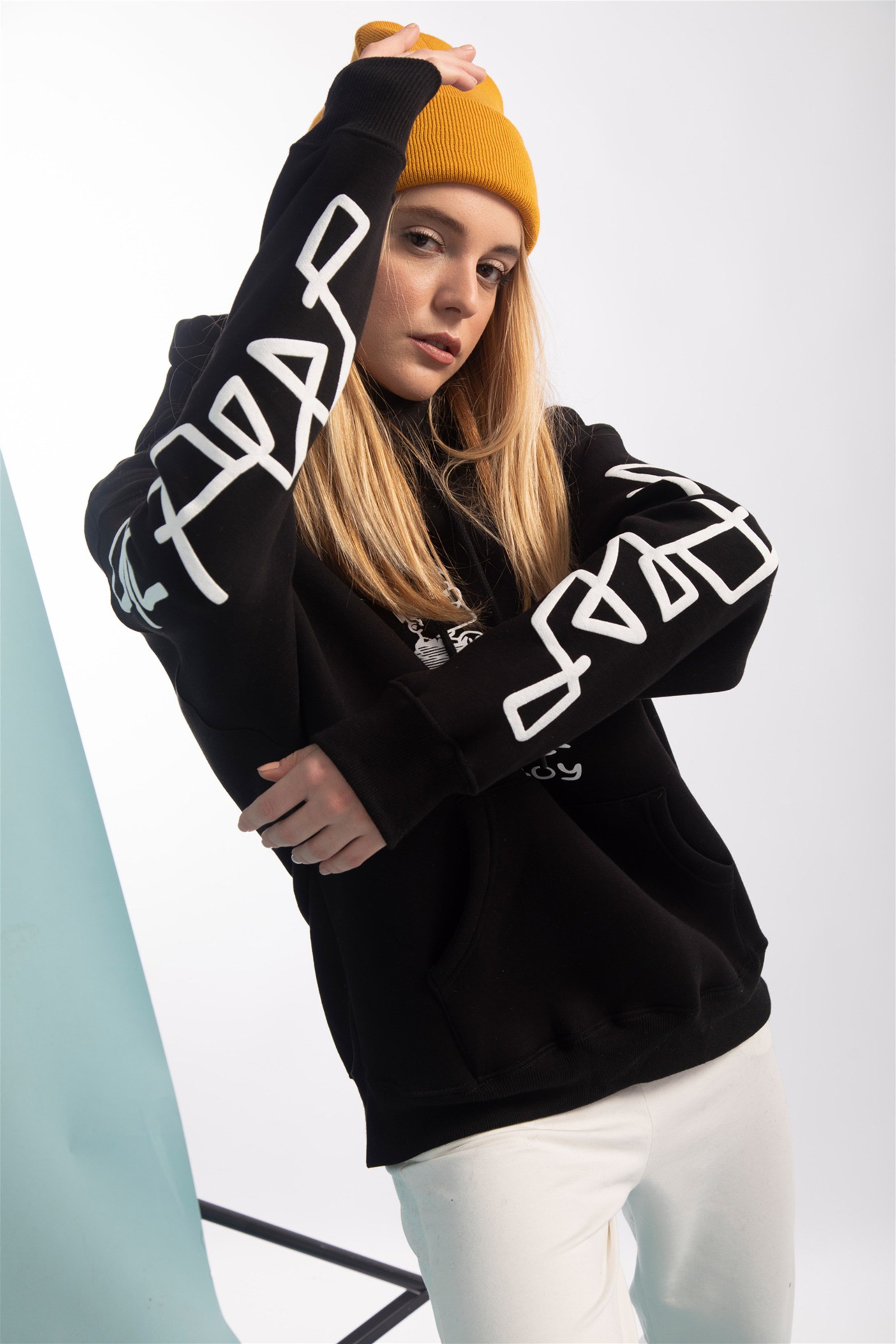 Trendiz Unisex Baskılı Hell Boy Oversize Sweatshirt  Siyah TR30043