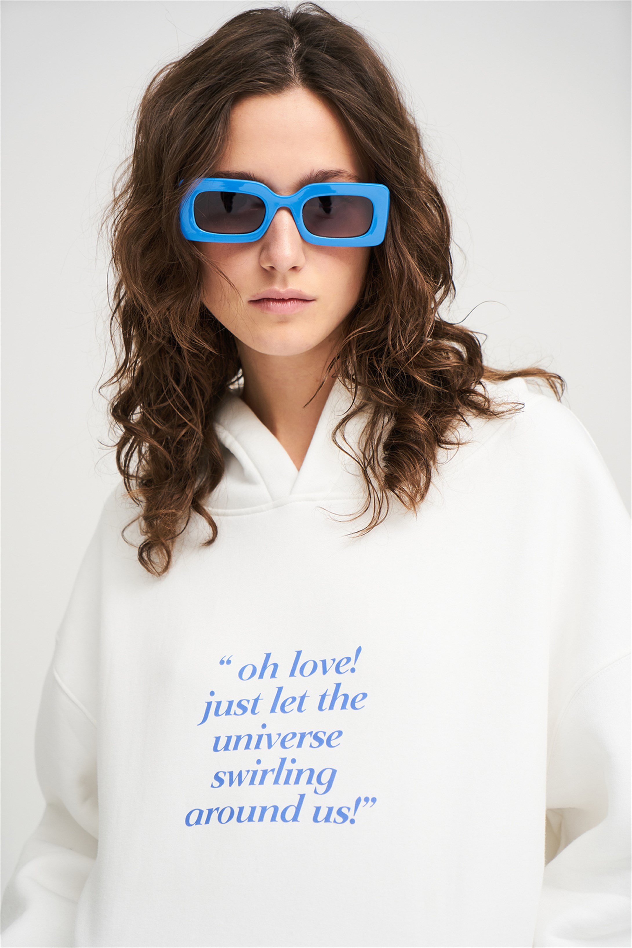 Trendiz Unisex Fall İn Love Sweatshirt Beyaz