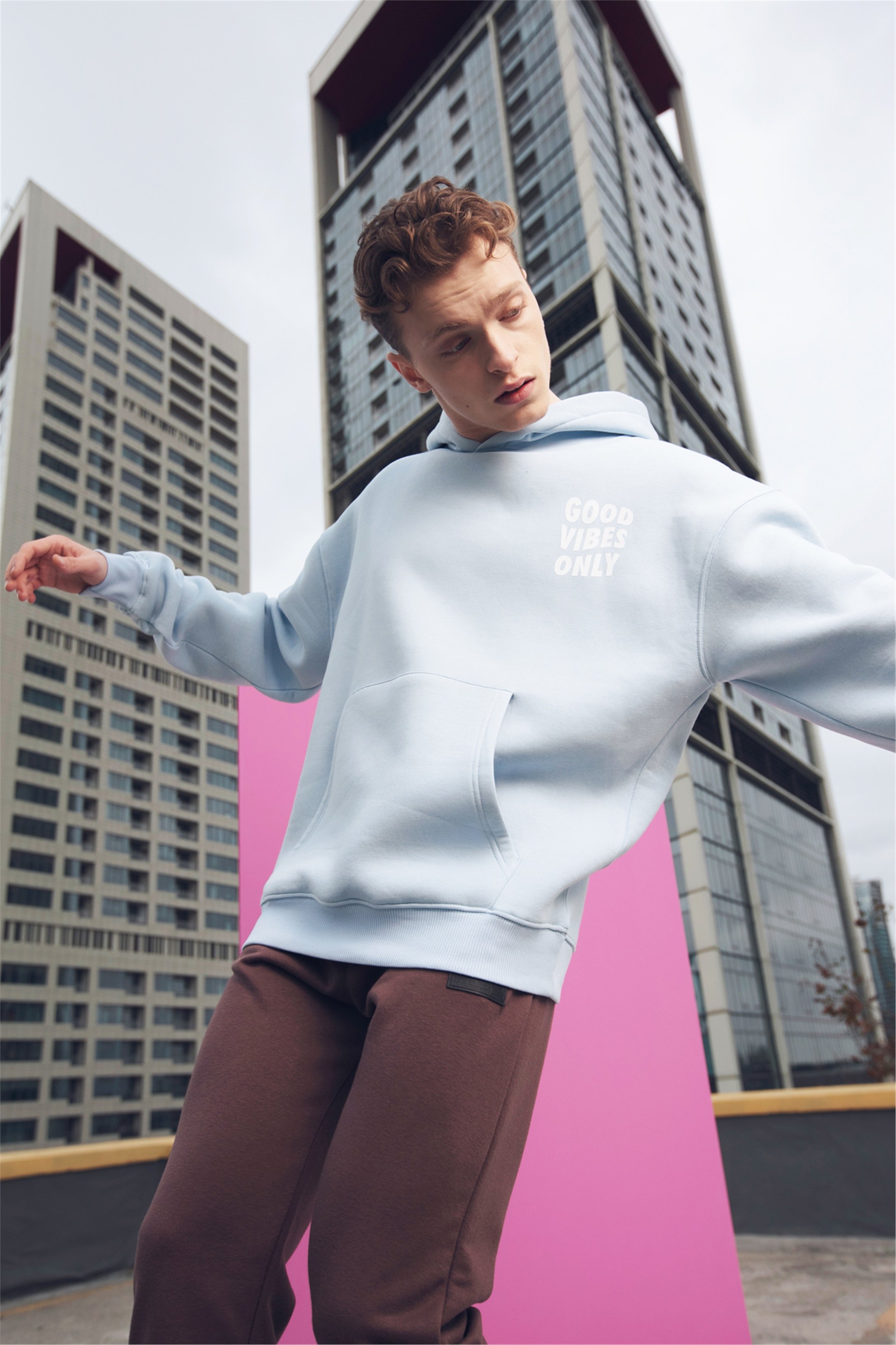 Trendiz Unisex Good Vibes Only Sweatshirt