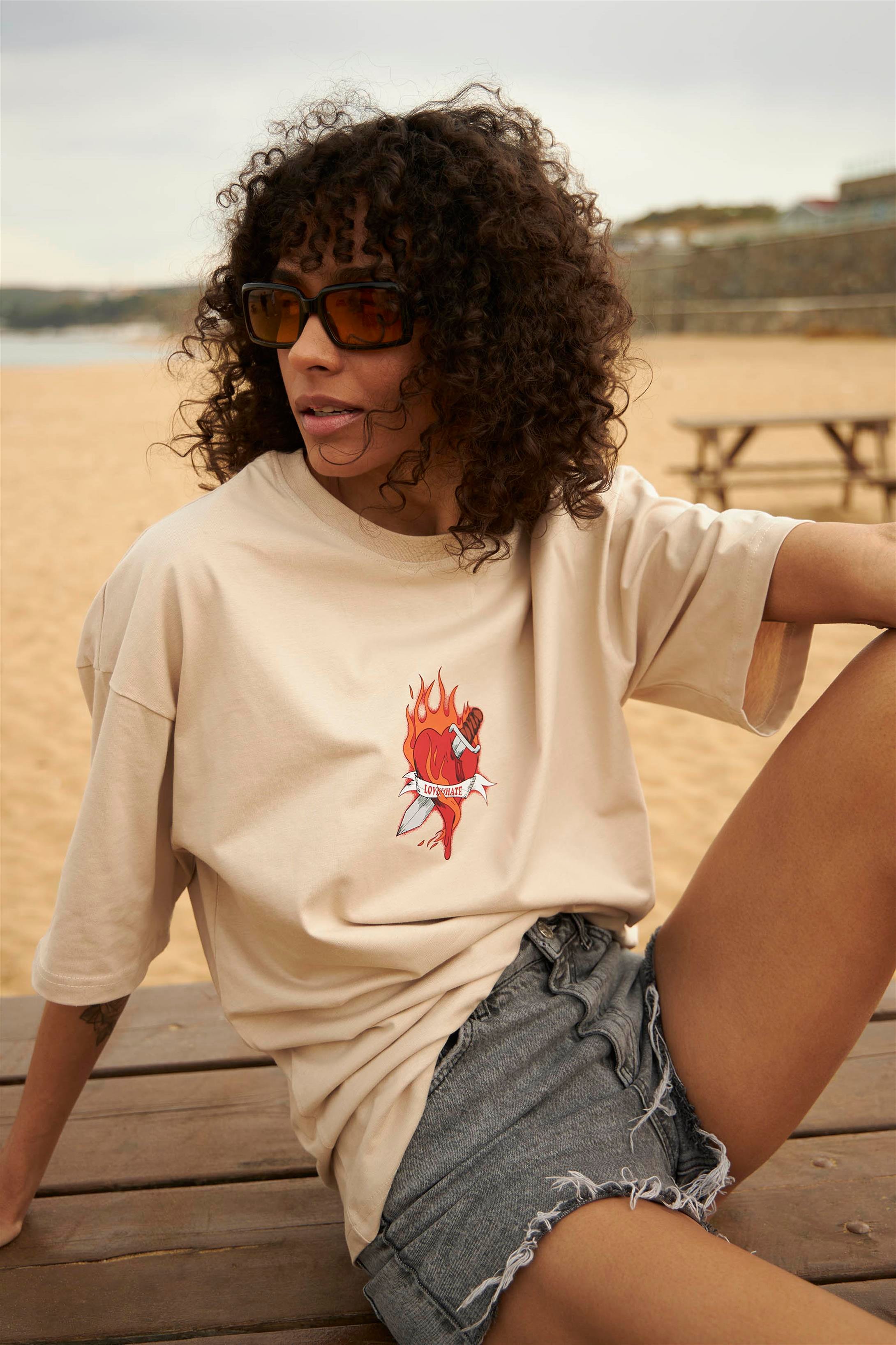Trendiz Unisex Love Hate Tshirt Taş