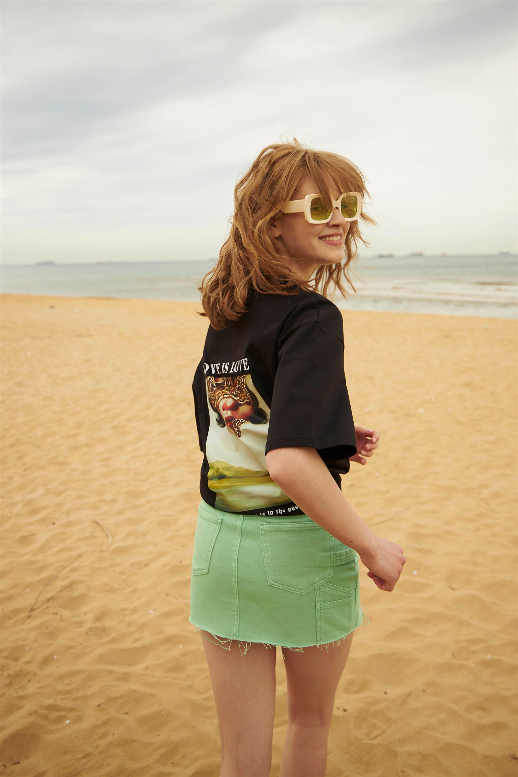 Trendiz Unisex Love is Love Tshirt Siyah