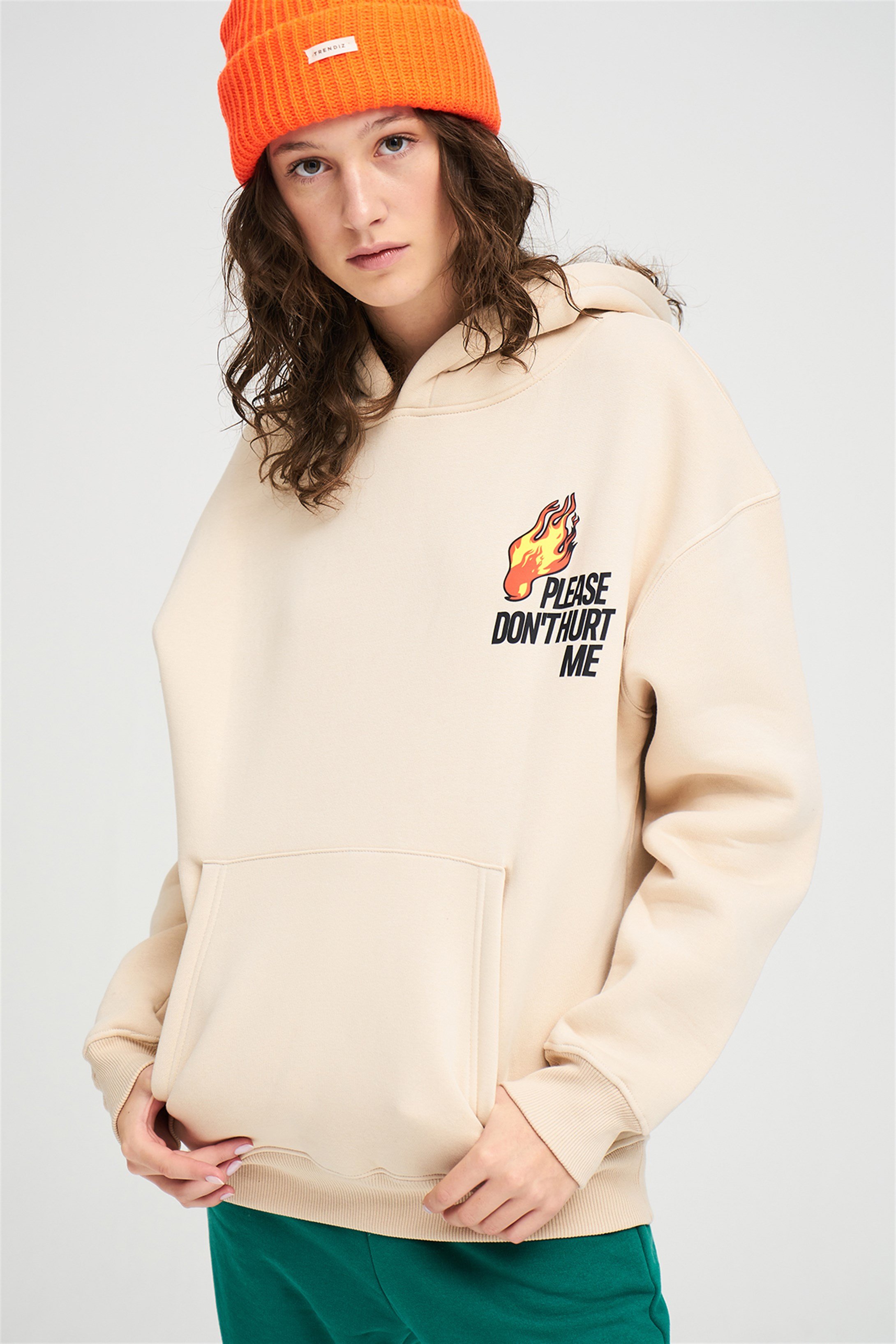 Trendiz Unisex Please Dont Hurt Me Sweatshirt Taş