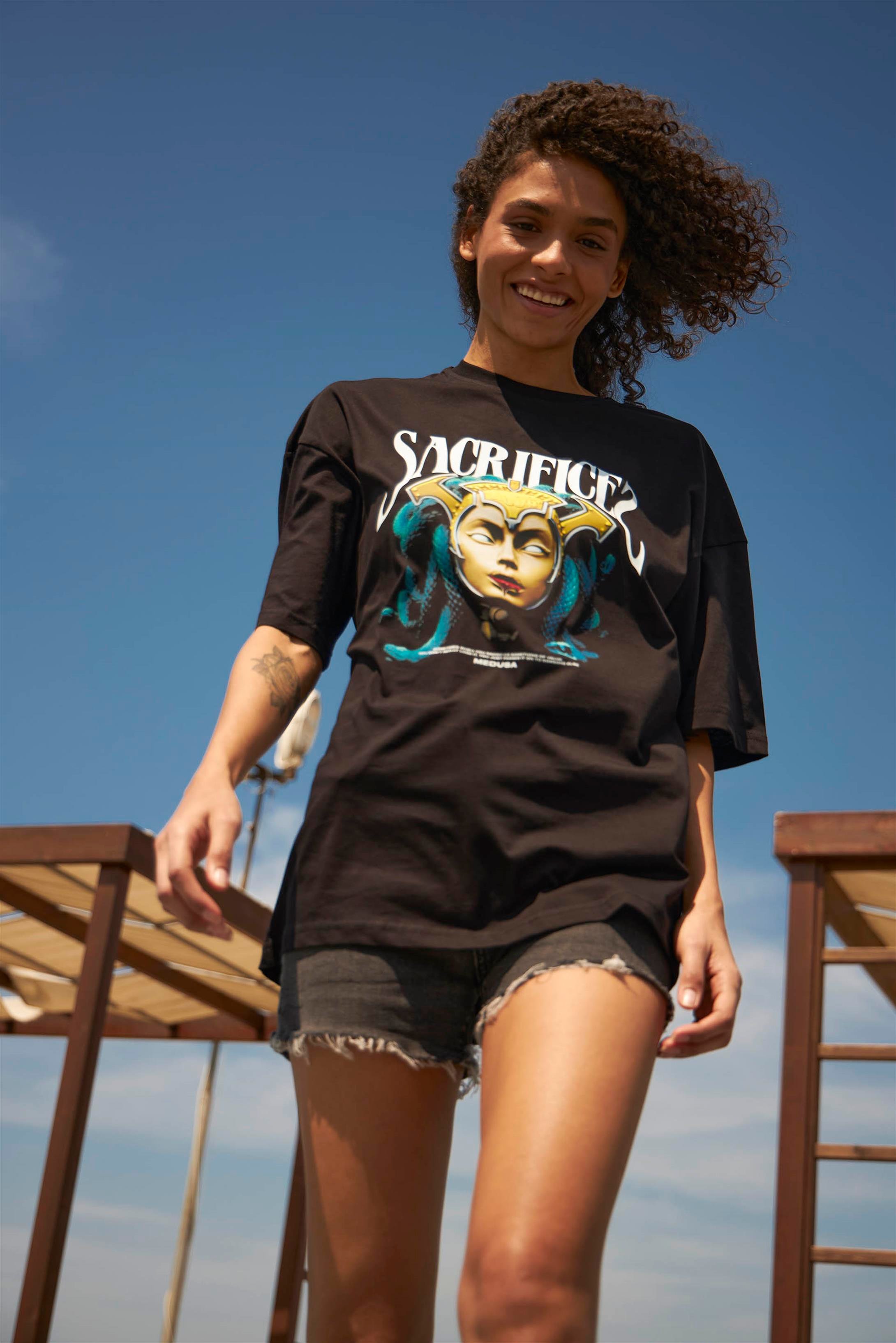Trendiz Unisex Sacrifices Tshirt Siyah