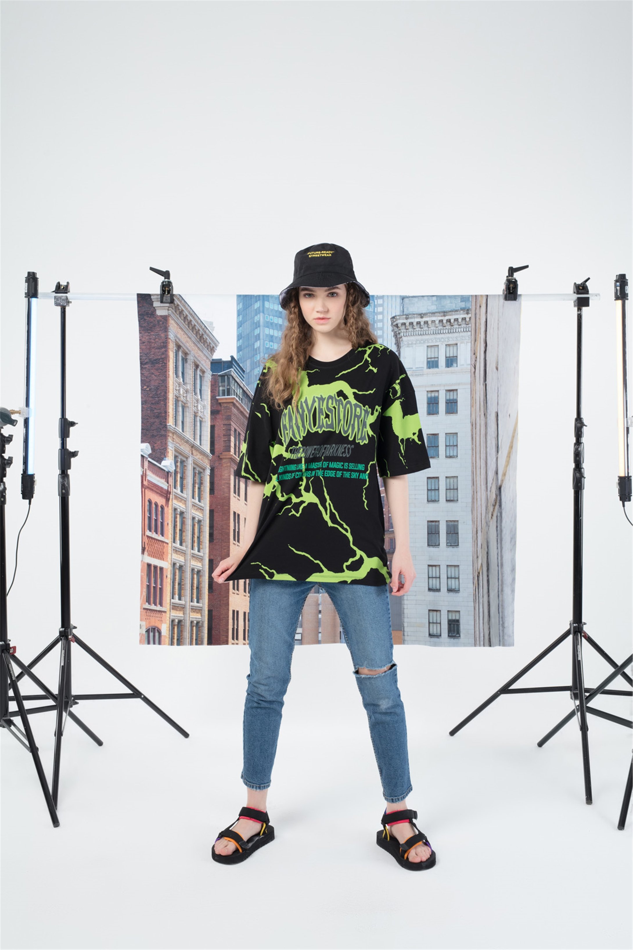 Trendiz Unisex Şimşek Neon Baskılı Tshirt Siyah