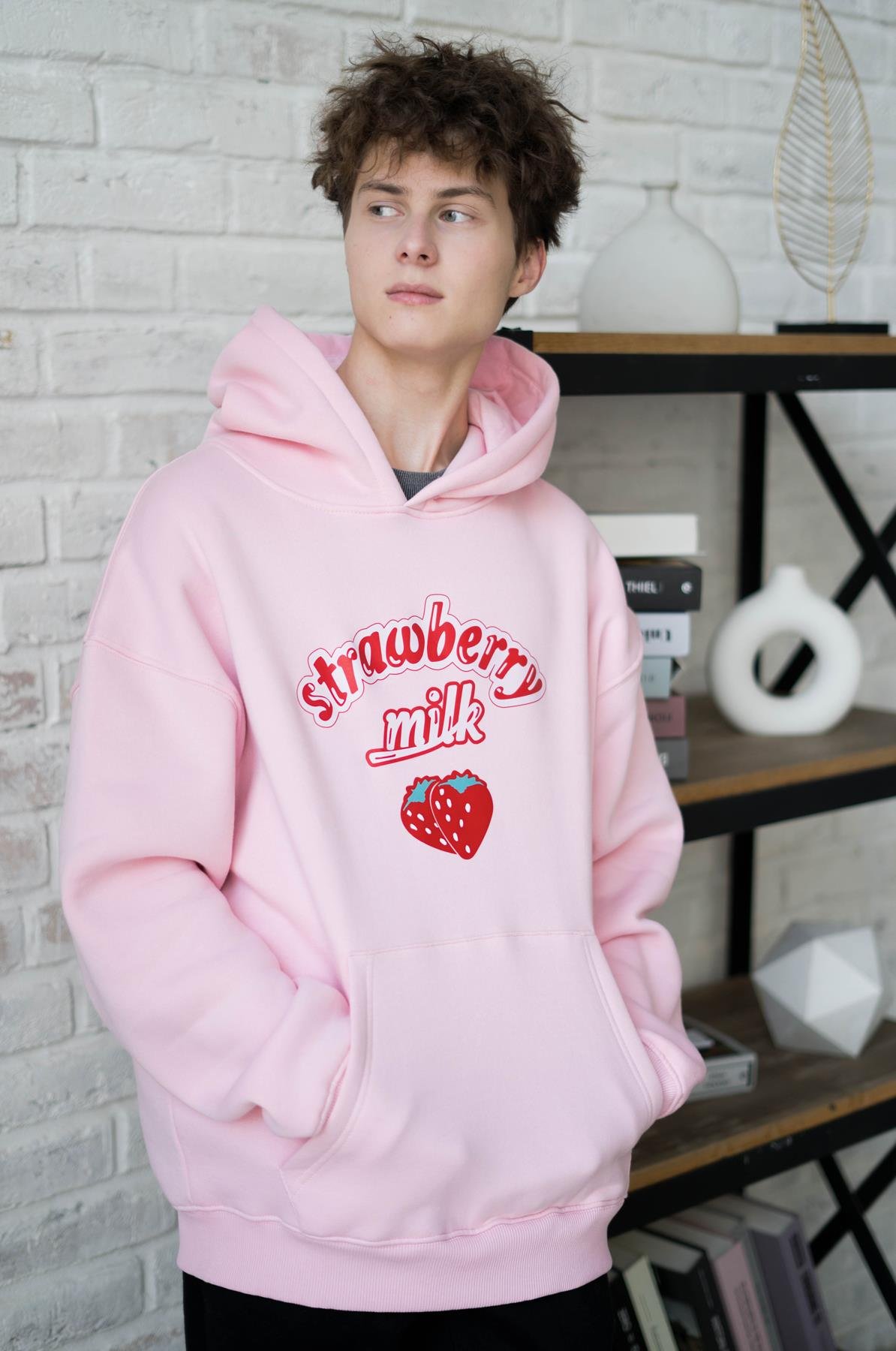 Trendiz Unisex Strawberry Milk Sweatshirt Hoodie Pembe