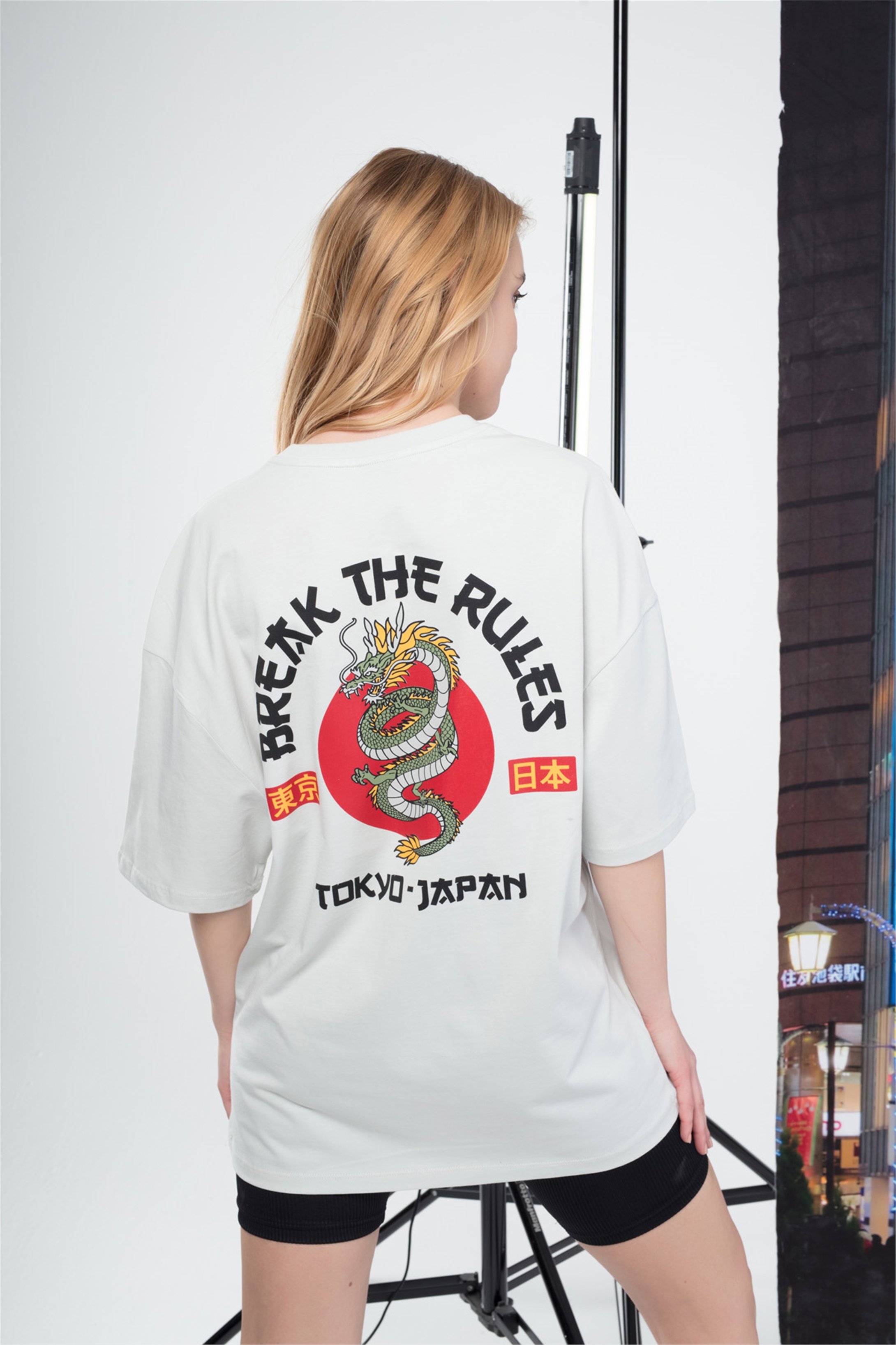 Trendiz Unisex Tokyo Tshirt Beyaz