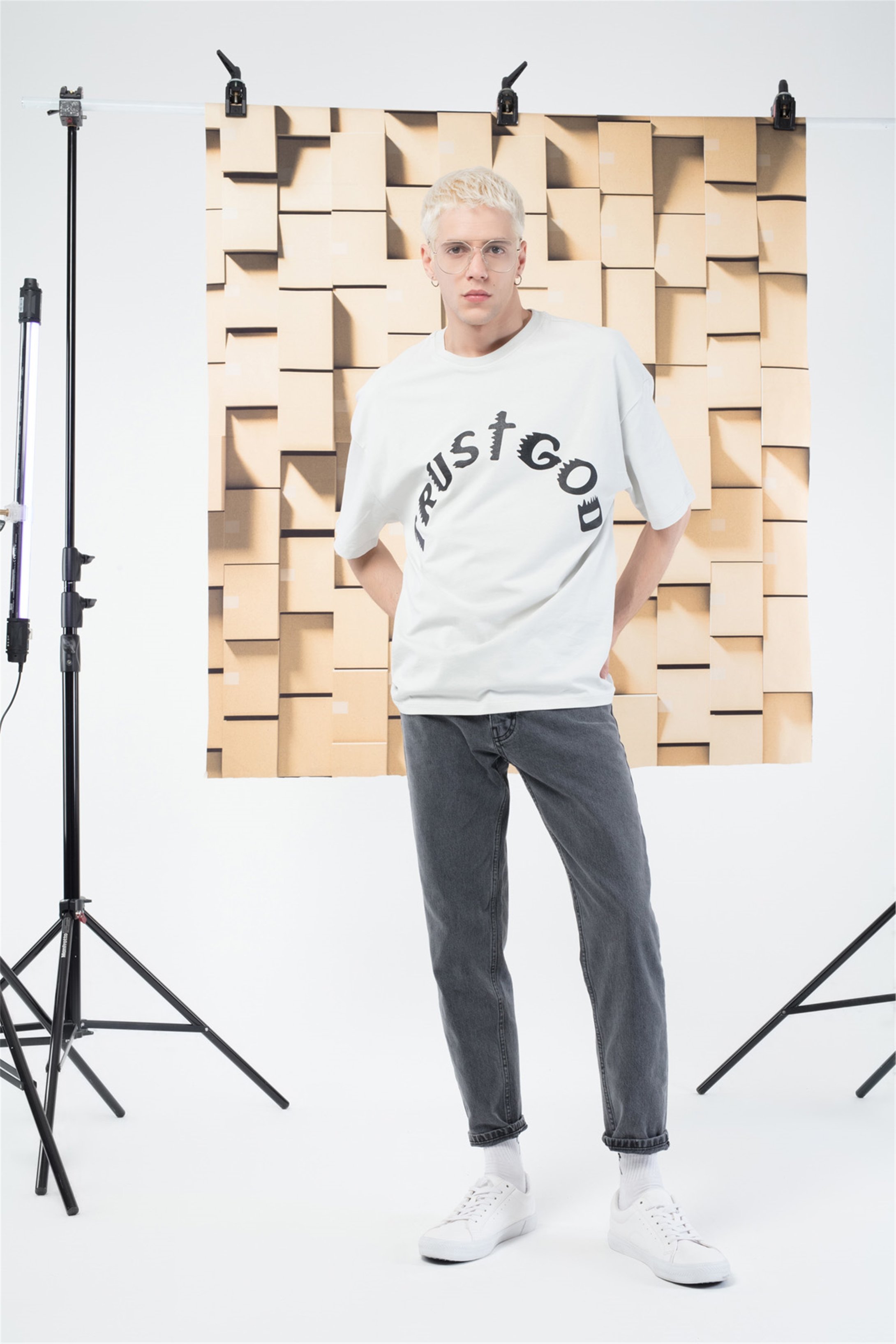 Trendiz Unisex TrustGod Tshirt Beyaz